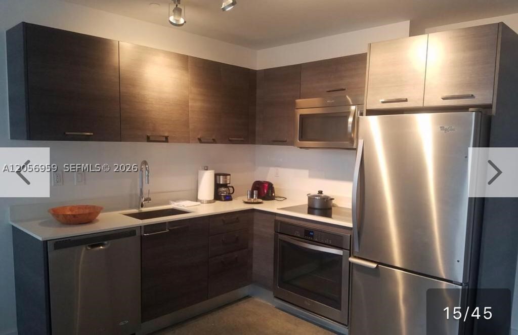 151 SE 1st St #1803, Miami FL 33131