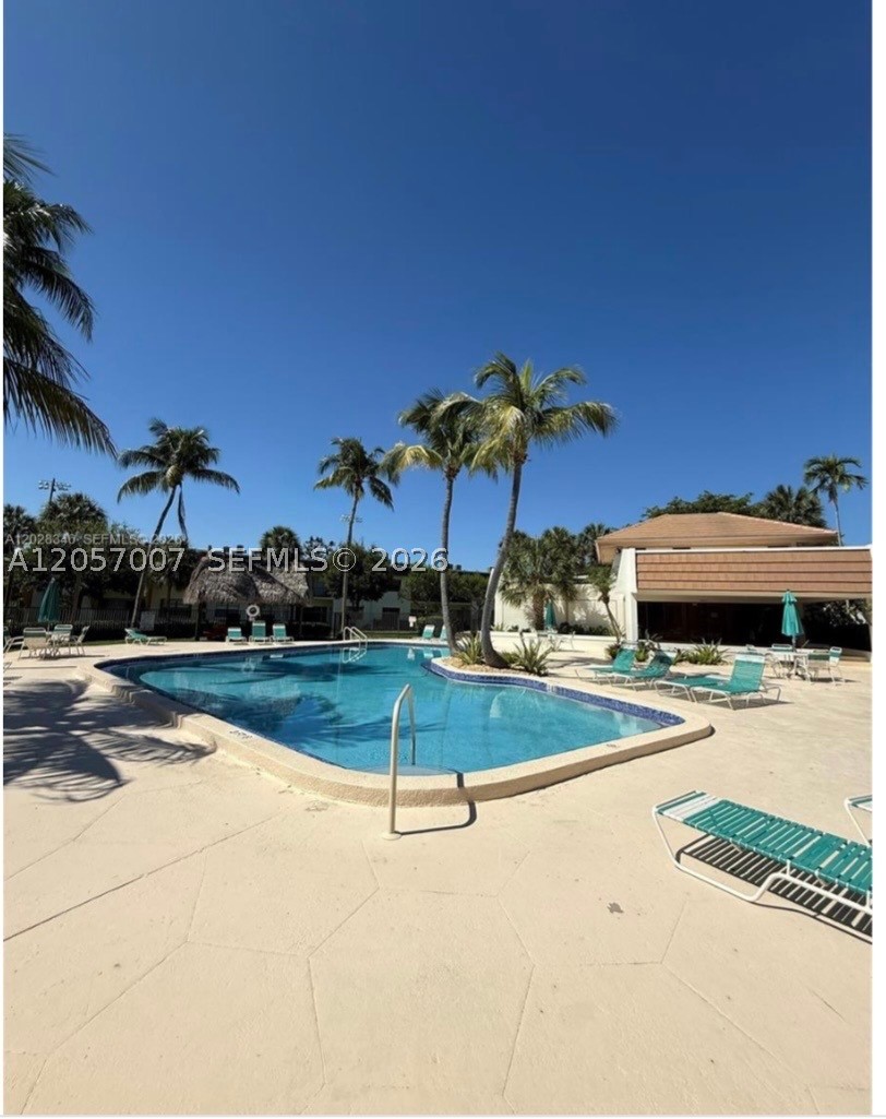 8261 SW 128th St #203, Pinecrest FL 33156