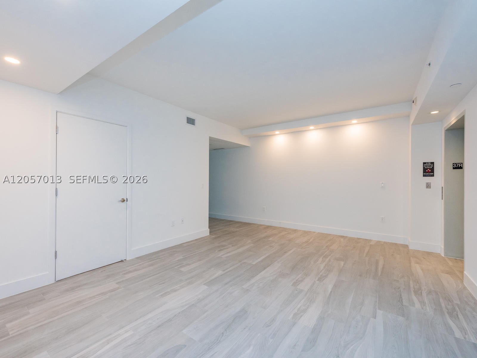 1010 Brickell Ave #3701, Miami FL 33131