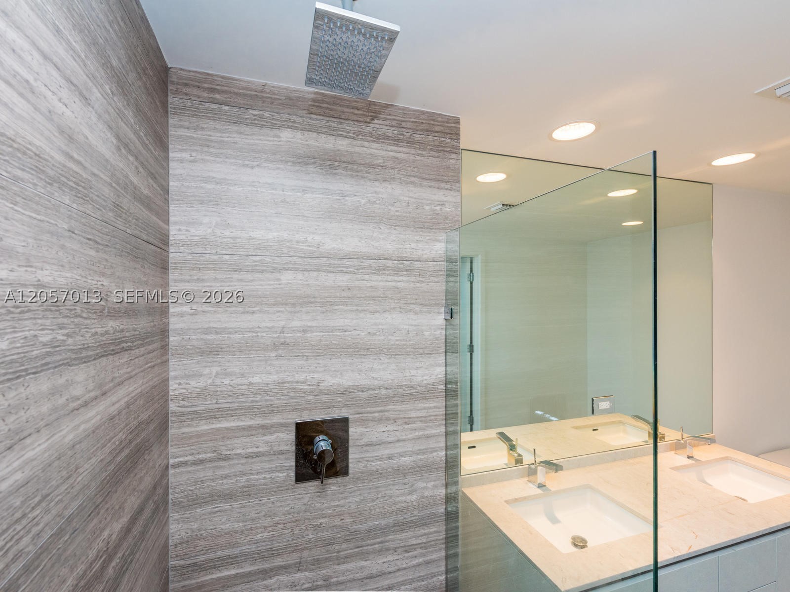 1010 Brickell Ave #3701, Miami FL 33131