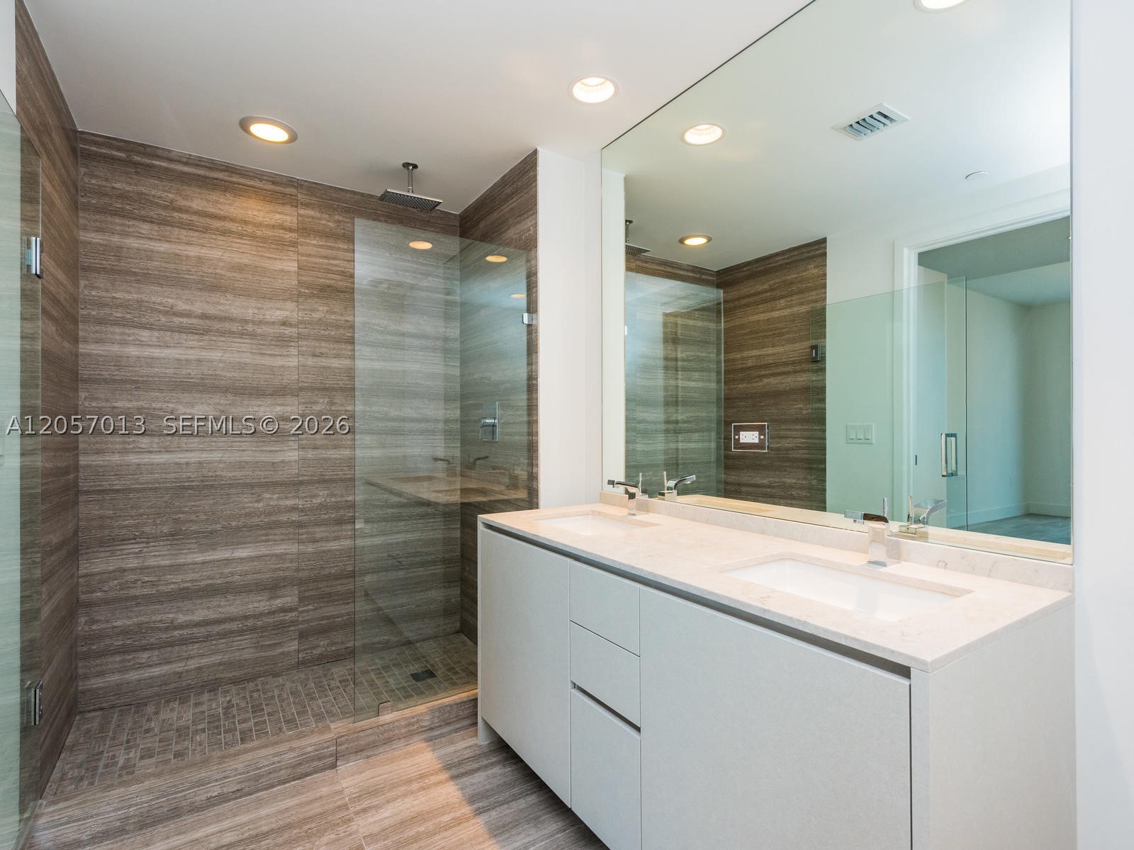 1010 Brickell Ave #3701, Miami FL 33131