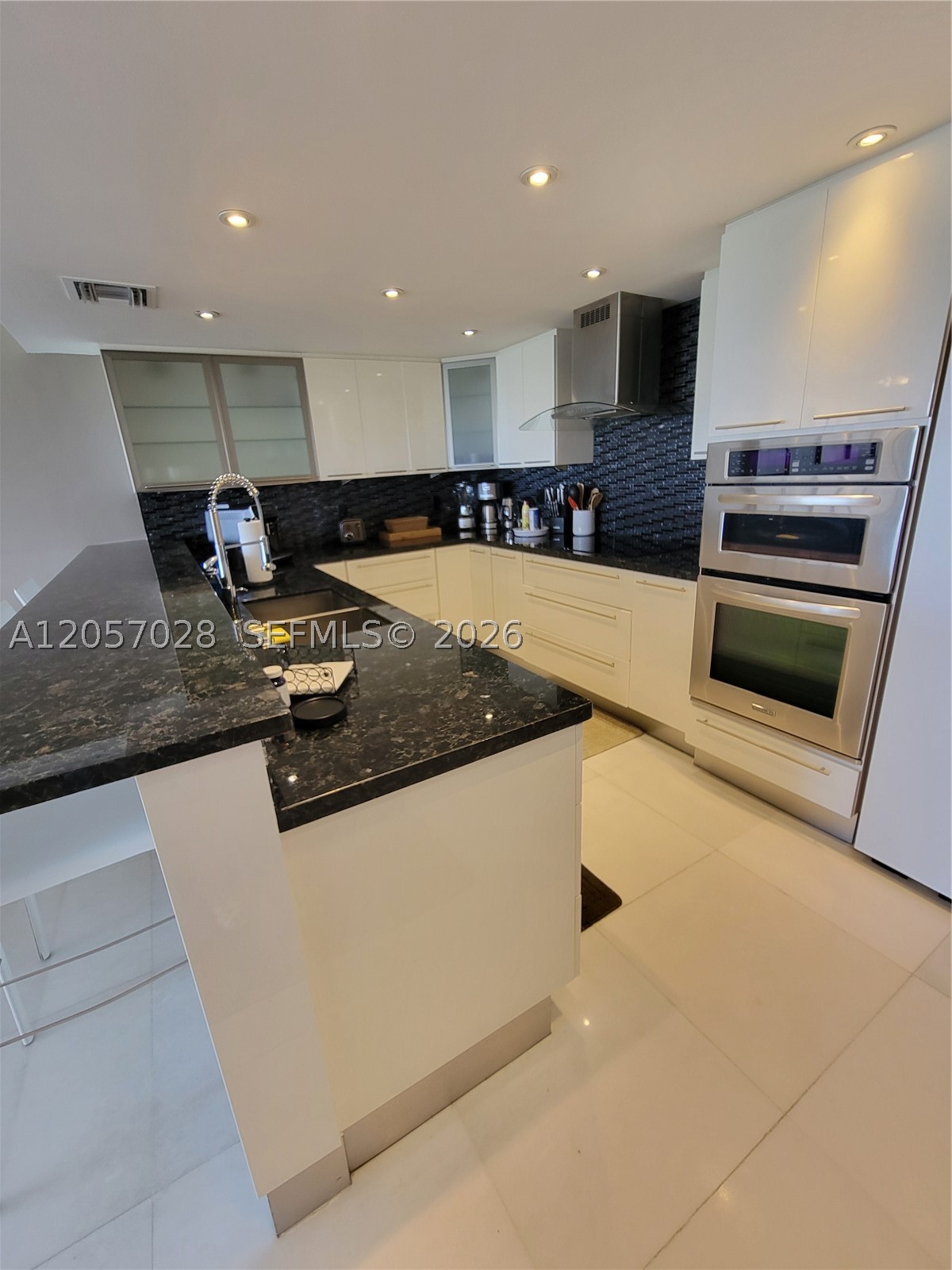 199 Ocean Lane Dr #1206, Key Biscayne FL 33149