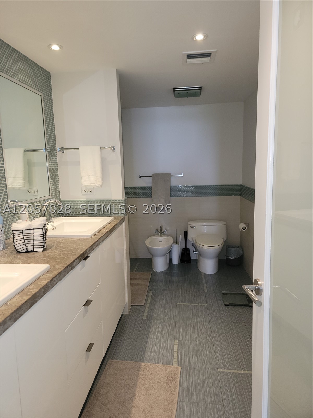 199 Ocean Lane Dr #1206, Key Biscayne FL 33149