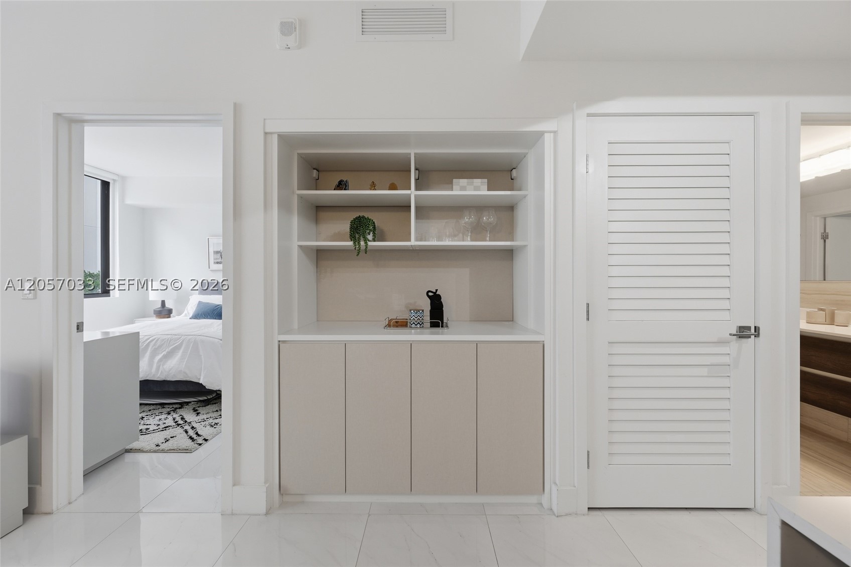 301 Altara Ave #520, Coral Gables FL 33146
