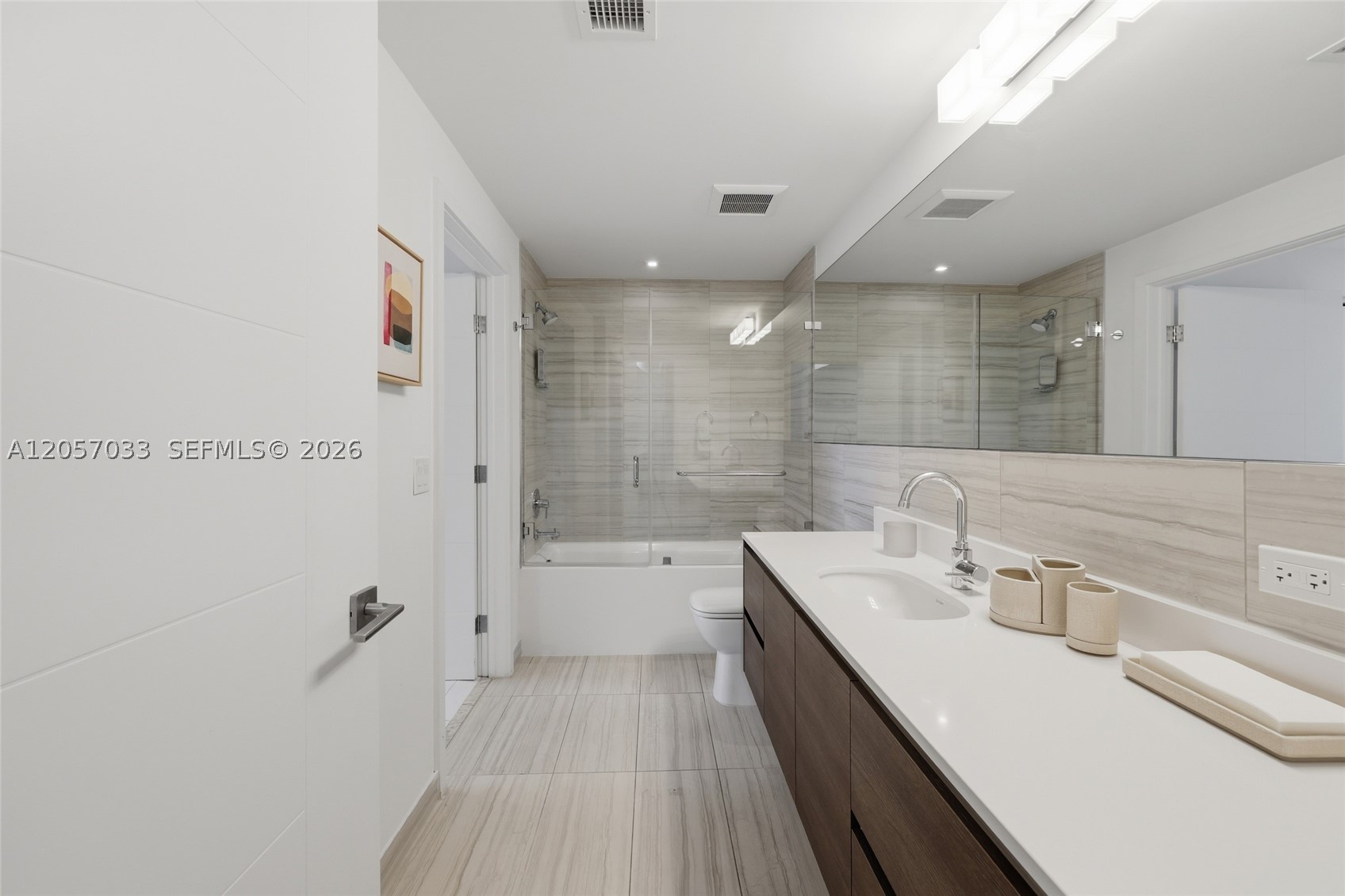 301 Altara Ave #520, Coral Gables FL 33146