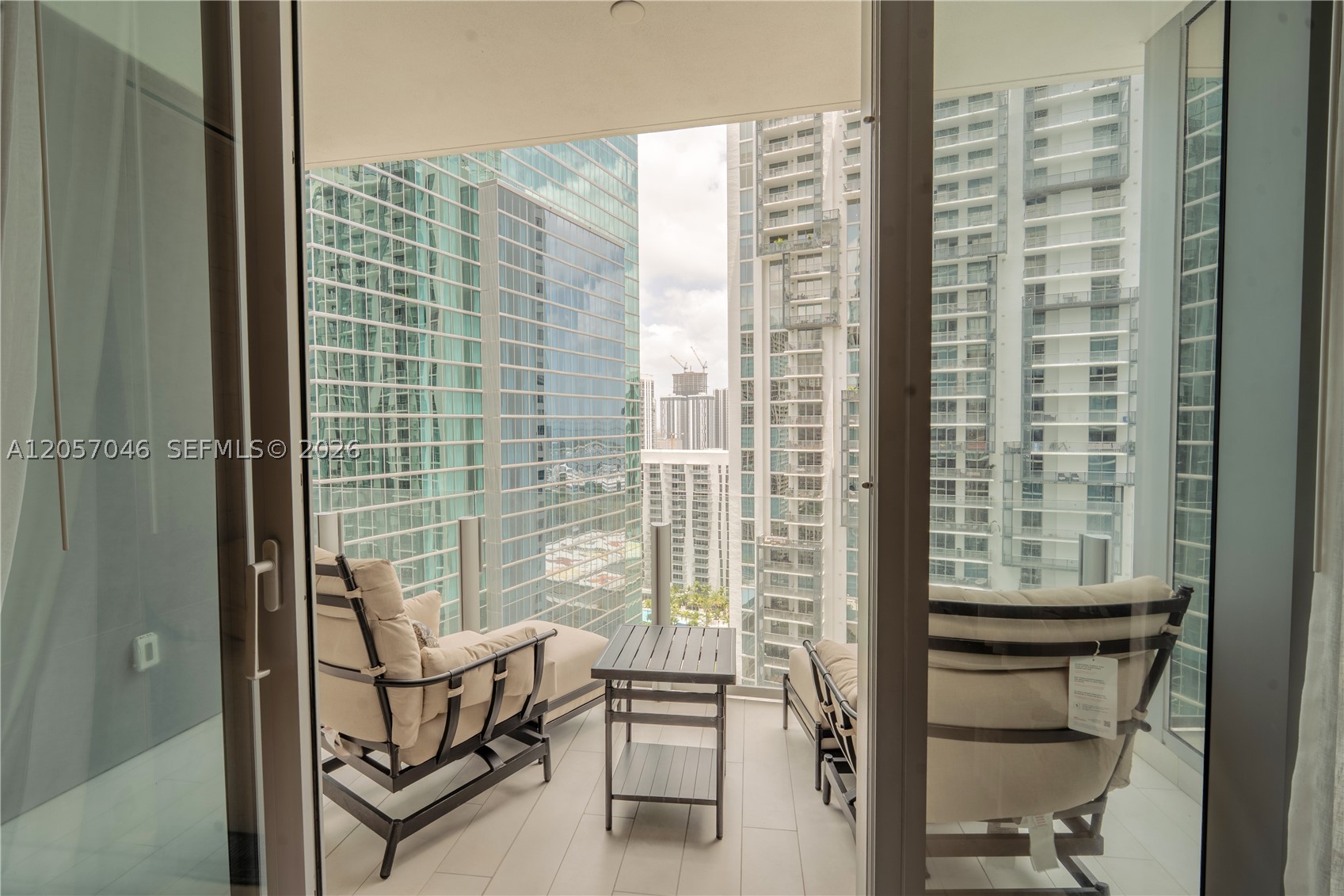 300 Biscayne Boulevard Way #3109W, Miami FL 33131