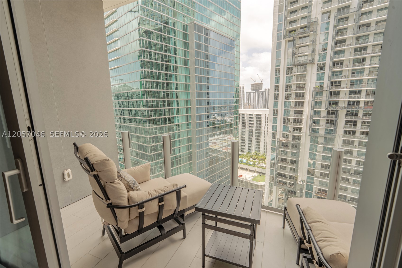 300 Biscayne Boulevard Way #3109W, Miami FL 33131