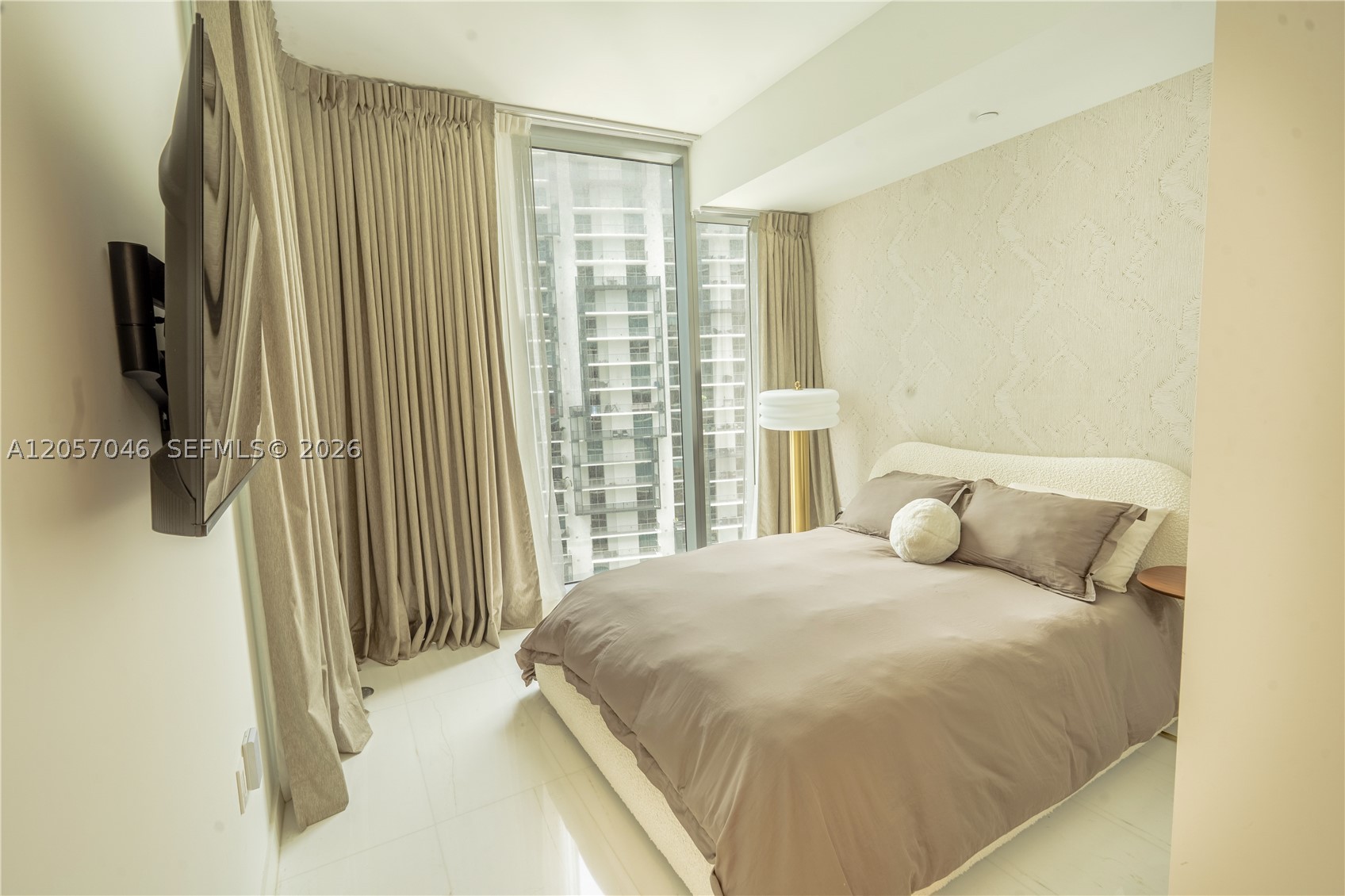 300 Biscayne Boulevard Way #3109W, Miami FL 33131