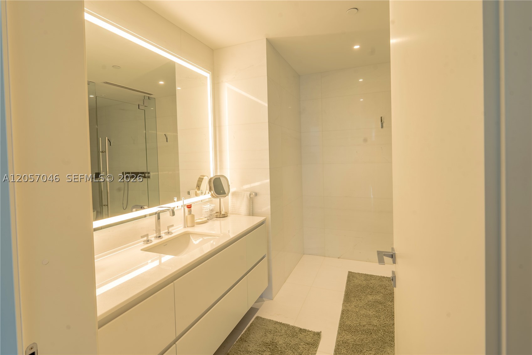 300 Biscayne Boulevard Way #3109W, Miami FL 33131