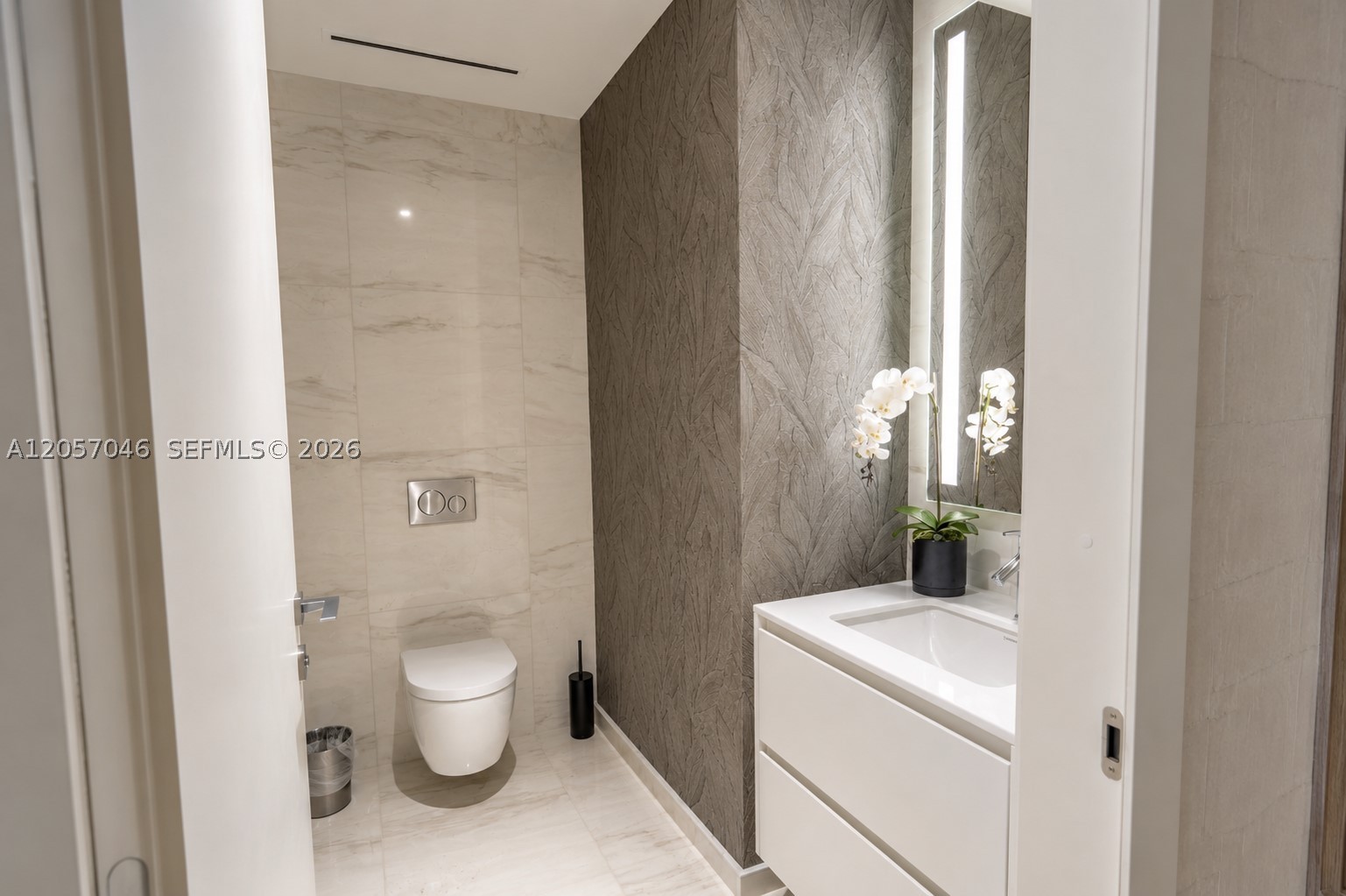 300 Biscayne Boulevard Way #3109W, Miami FL 33131