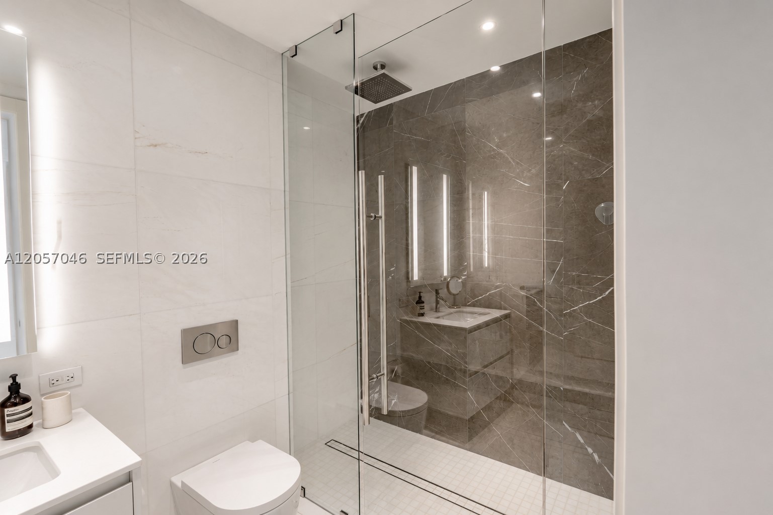 300 Biscayne Boulevard Way #3109W, Miami FL 33131