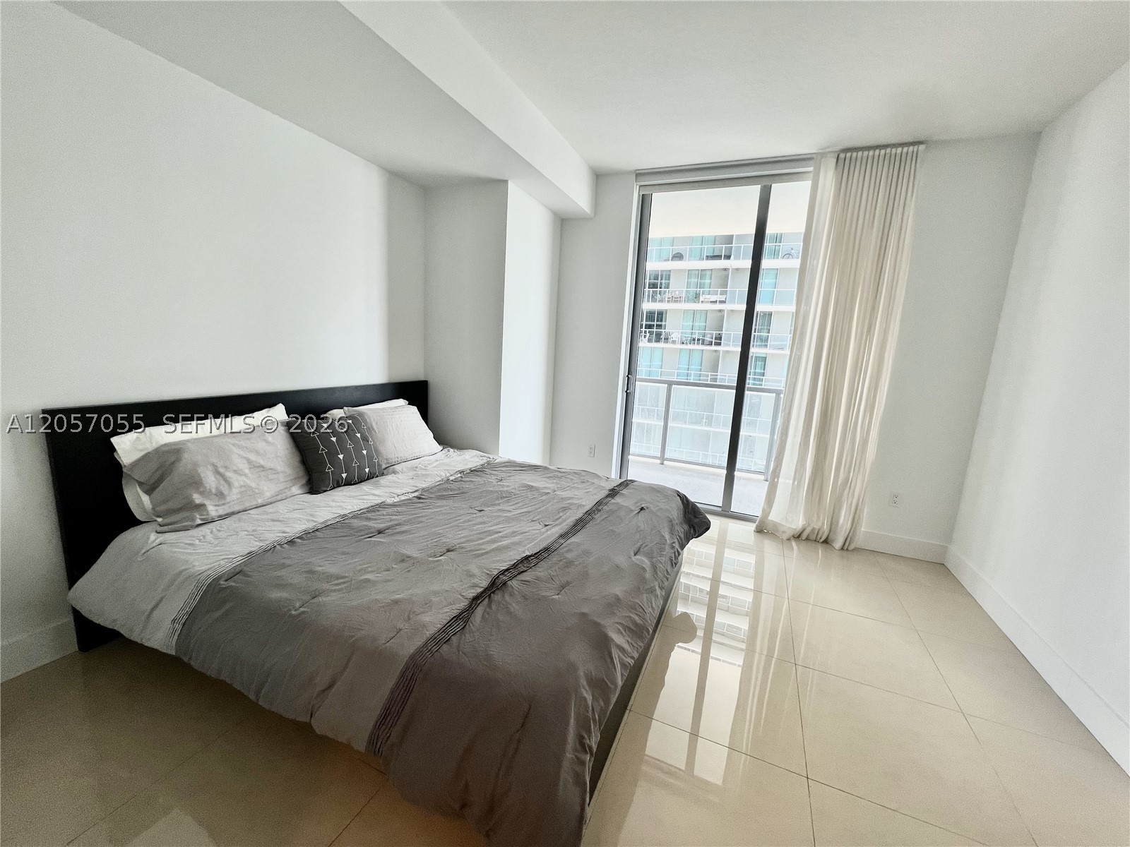 1111 SW 1st Ave #1914, Miami FL 33130