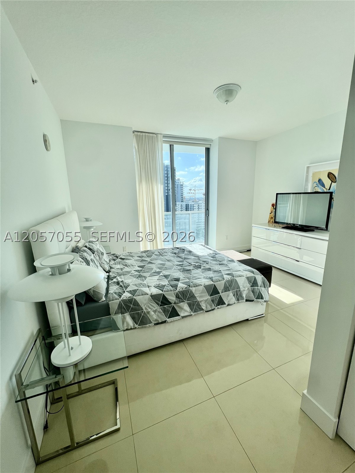 1111 SW 1st Ave #1914, Miami FL 33130