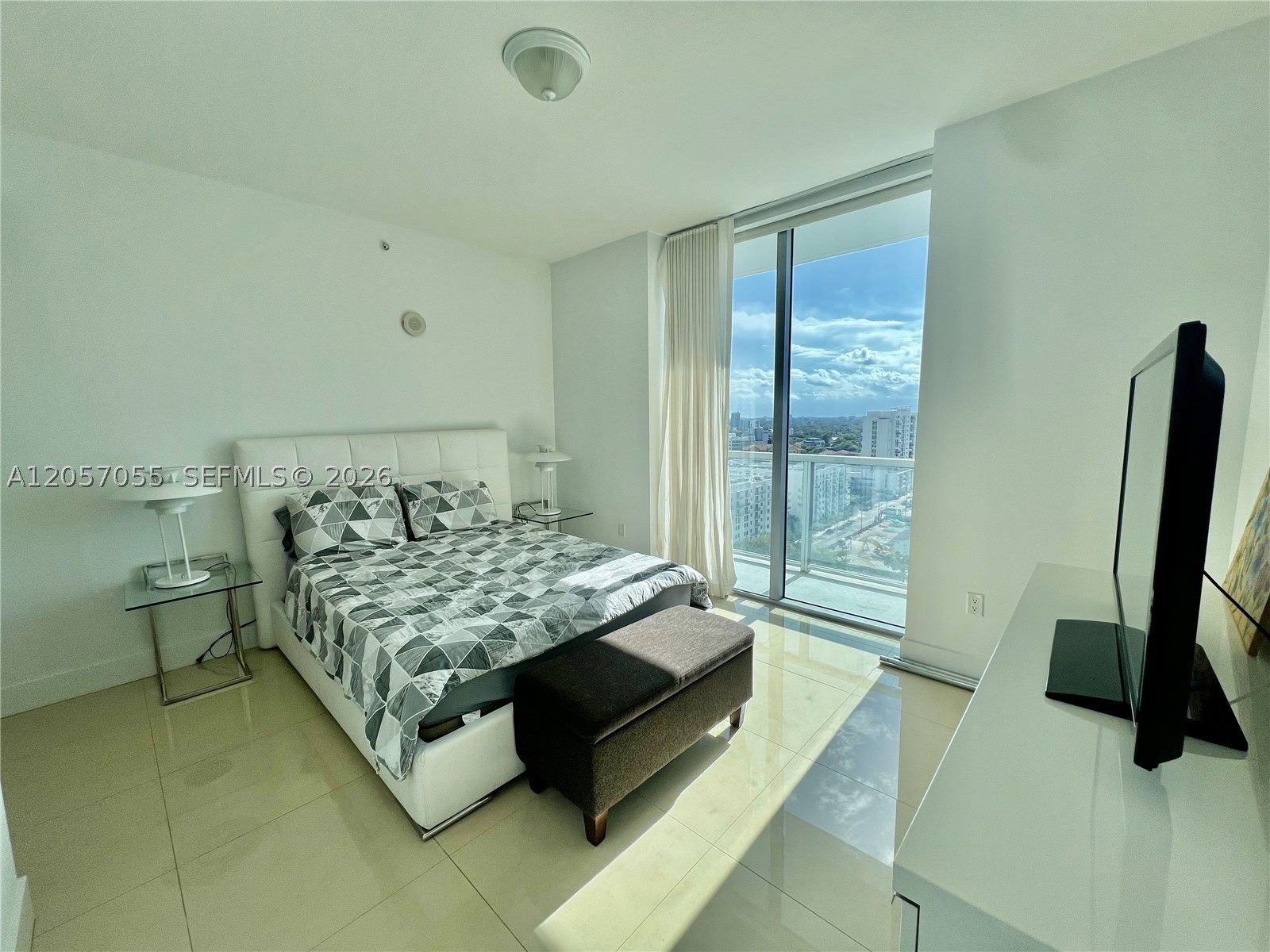 1111 SW 1st Ave #1914, Miami FL 33130