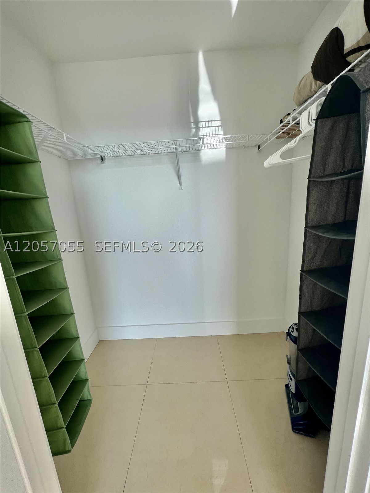 1111 SW 1st Ave #1914, Miami FL 33130