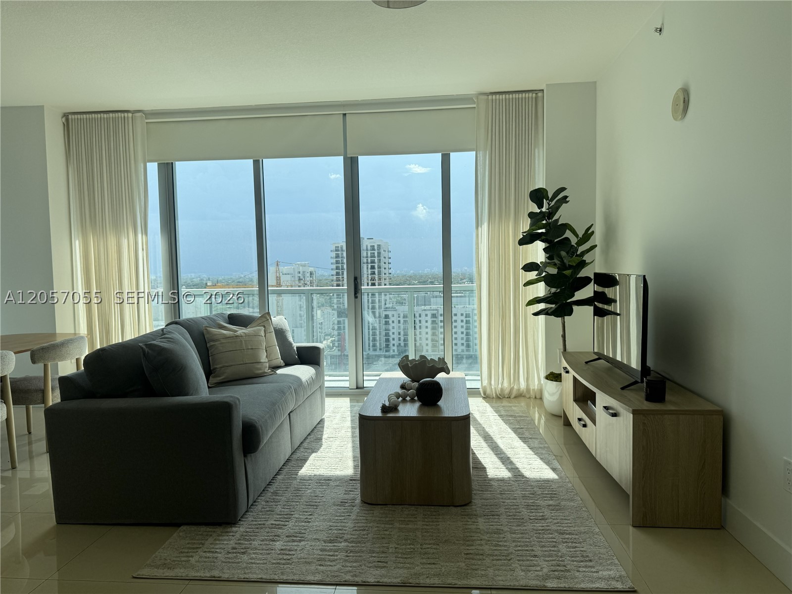 1111 SW 1st Ave #1914, Miami FL 33130