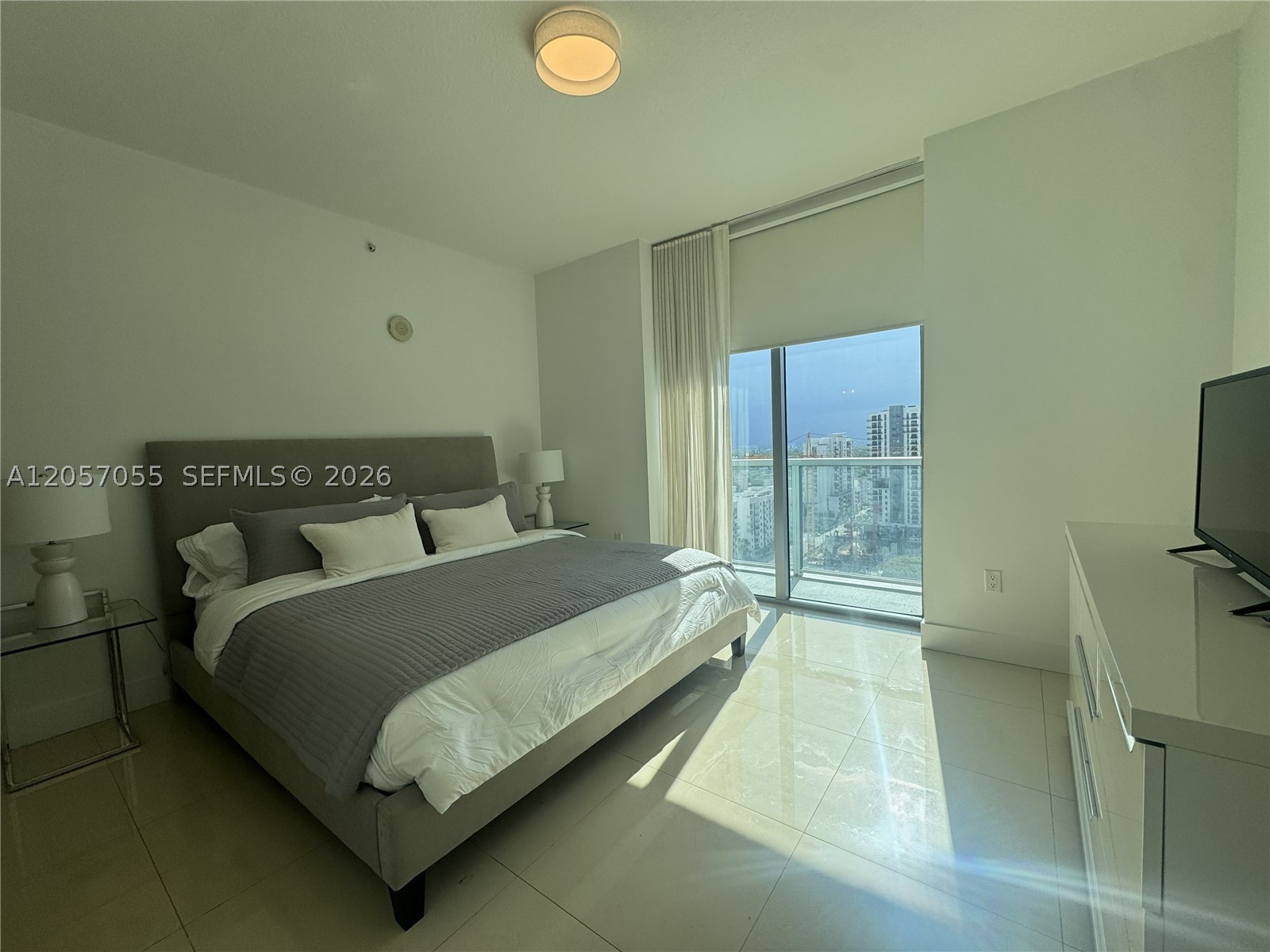 1111 SW 1st Ave #1914, Miami FL 33130