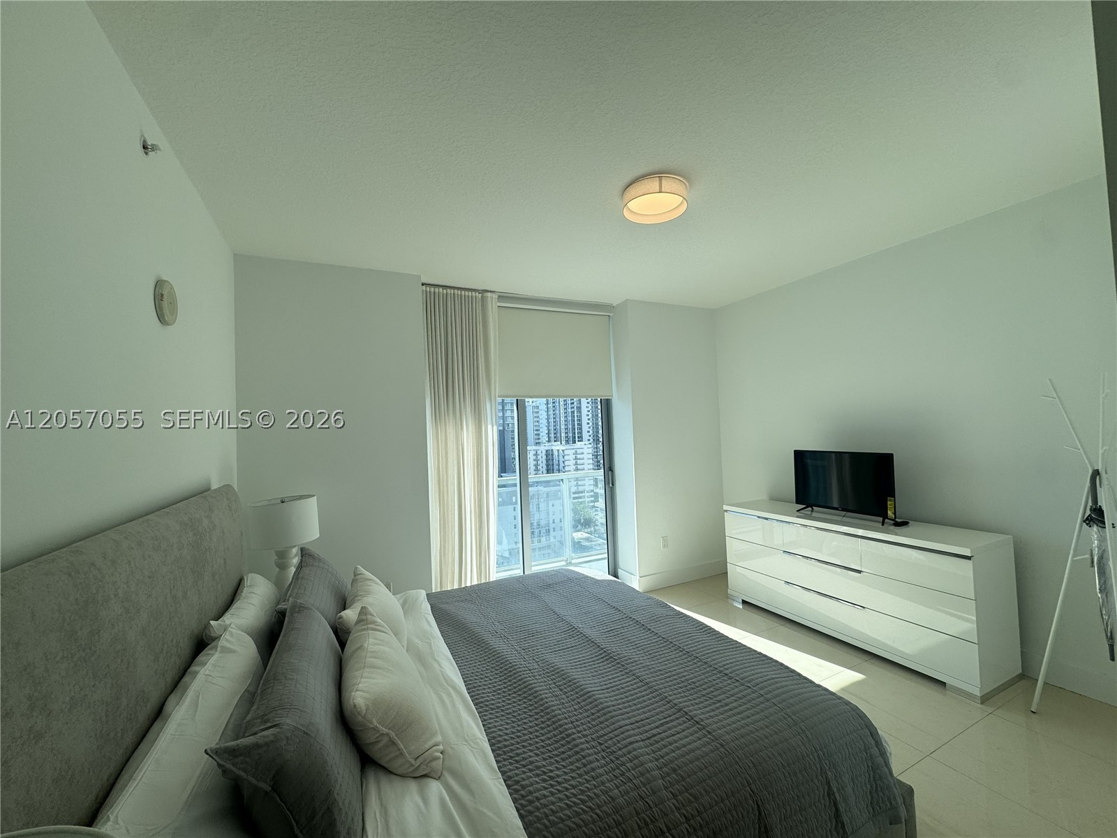 1111 SW 1st Ave #1914, Miami FL 33130