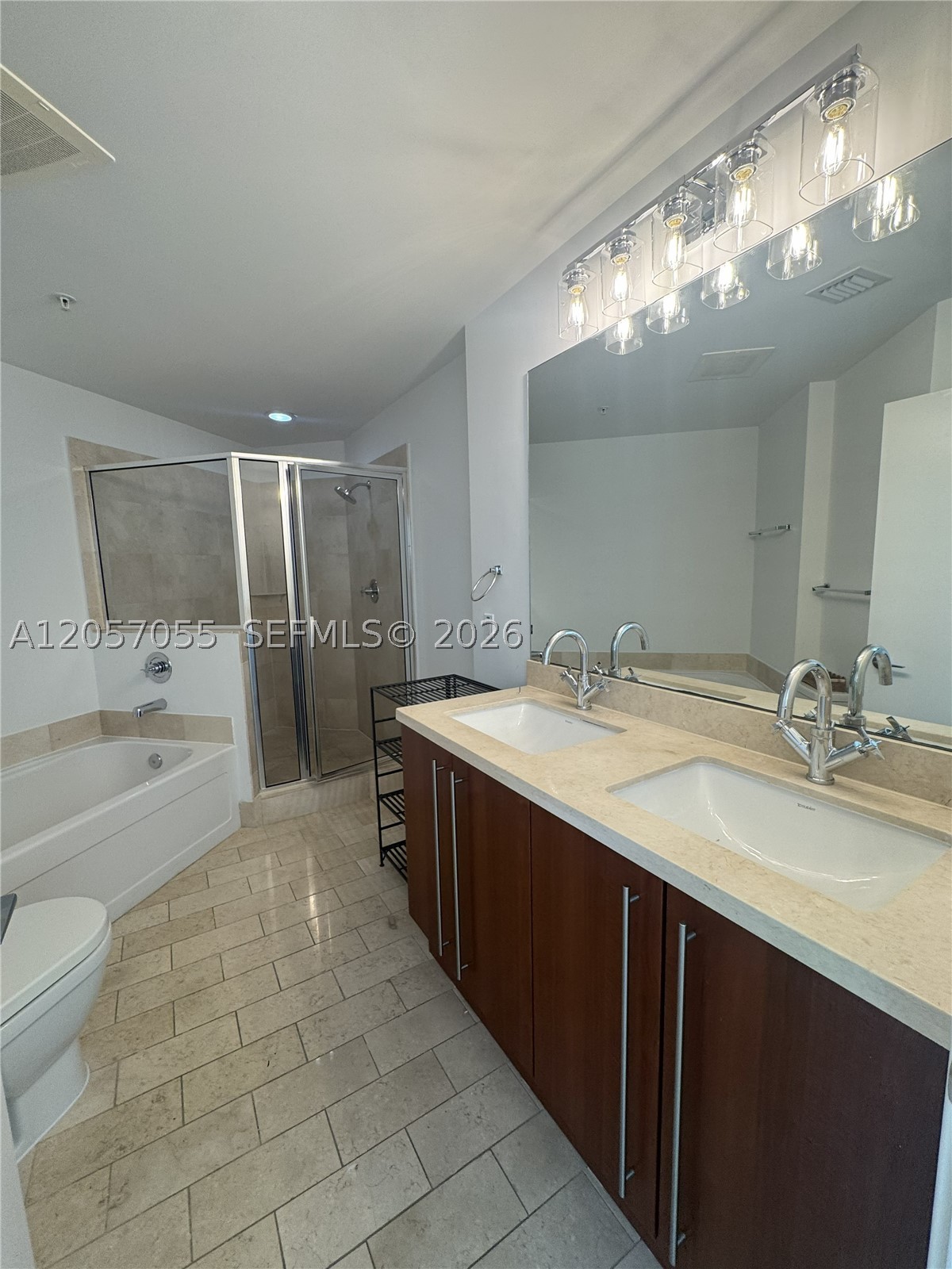 1111 SW 1st Ave #1914, Miami FL 33130