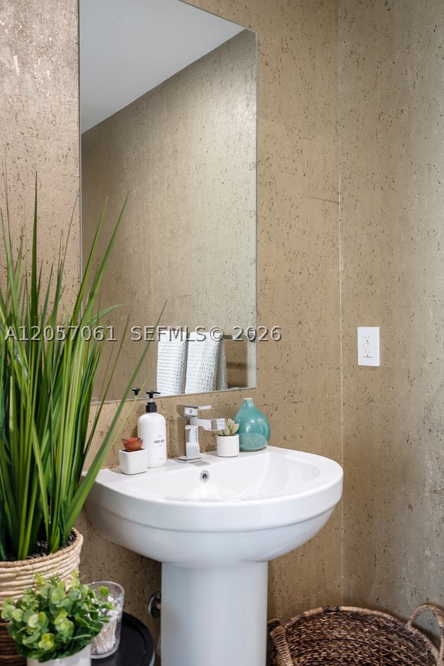1080 Brickell Ave #713, Miami FL 33131