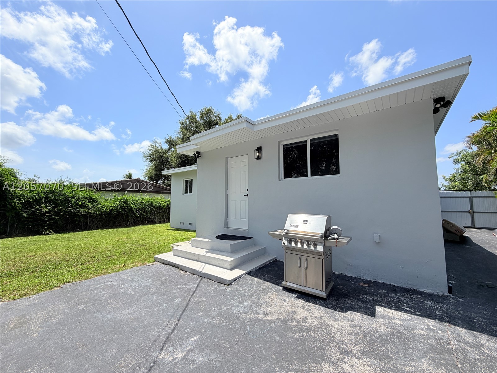 8321 SW 46th St, Miami FL 33155
