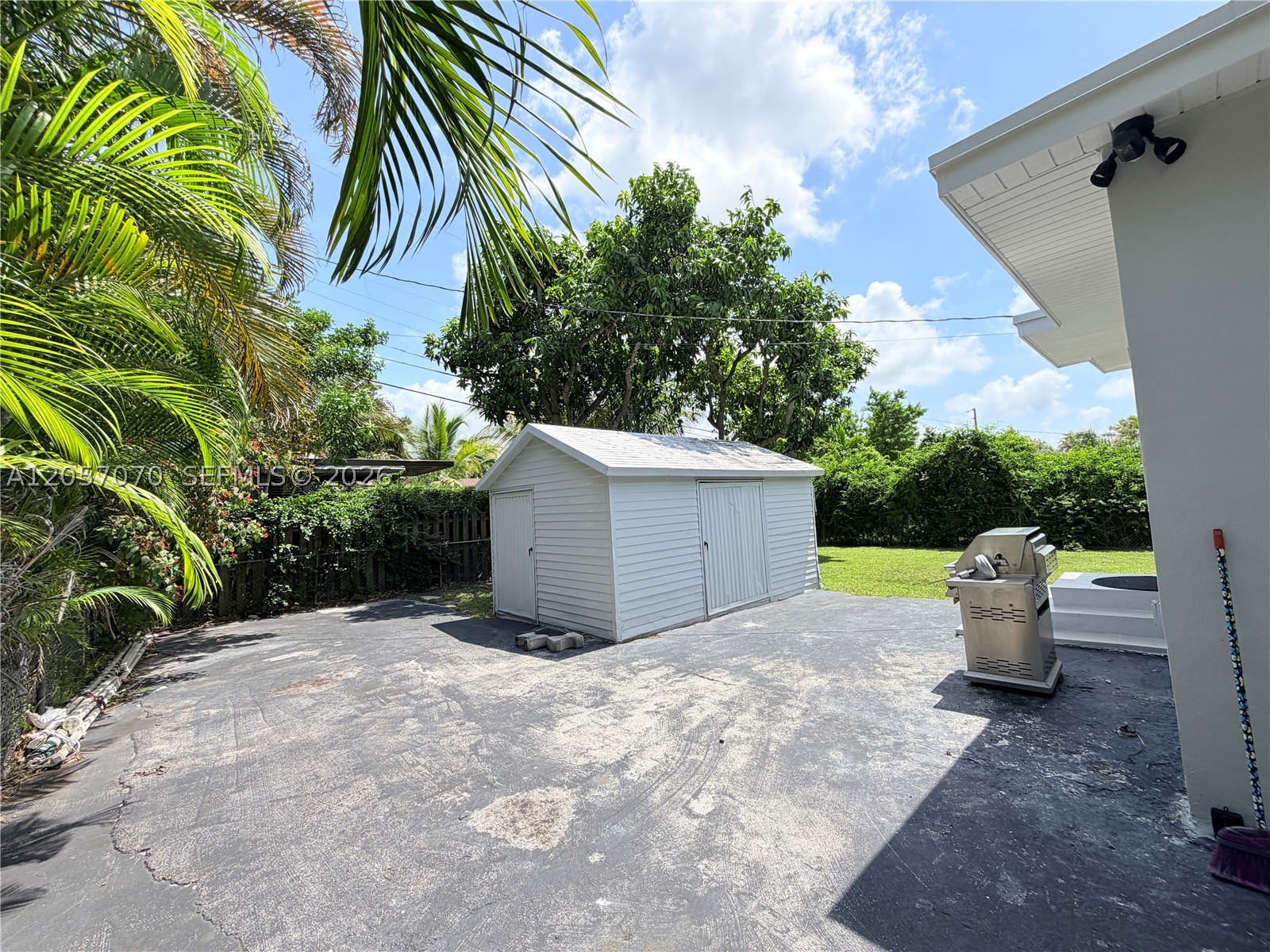 8321 SW 46th St, Miami FL 33155