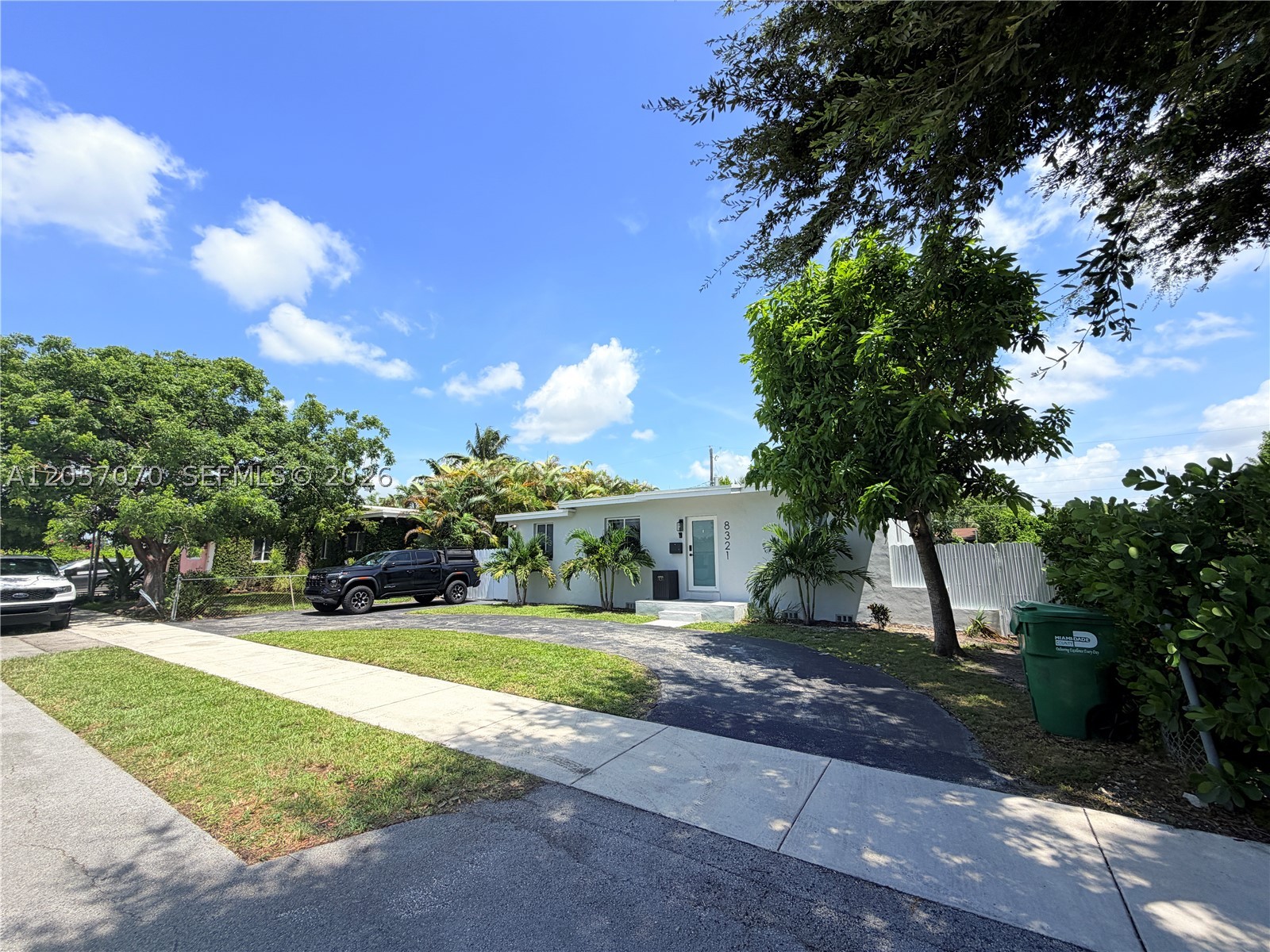 8321 SW 46th St, Miami FL 33155
