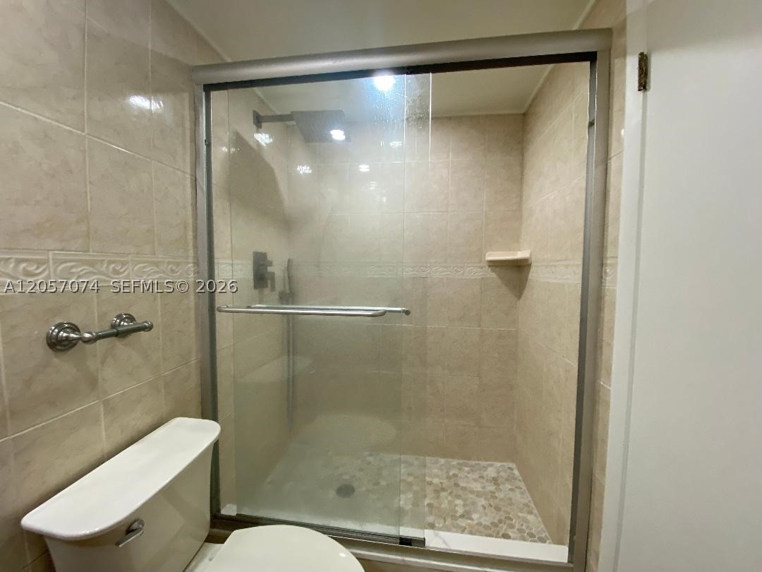 401 SE 3rd St #405, Dania Beach FL 33004