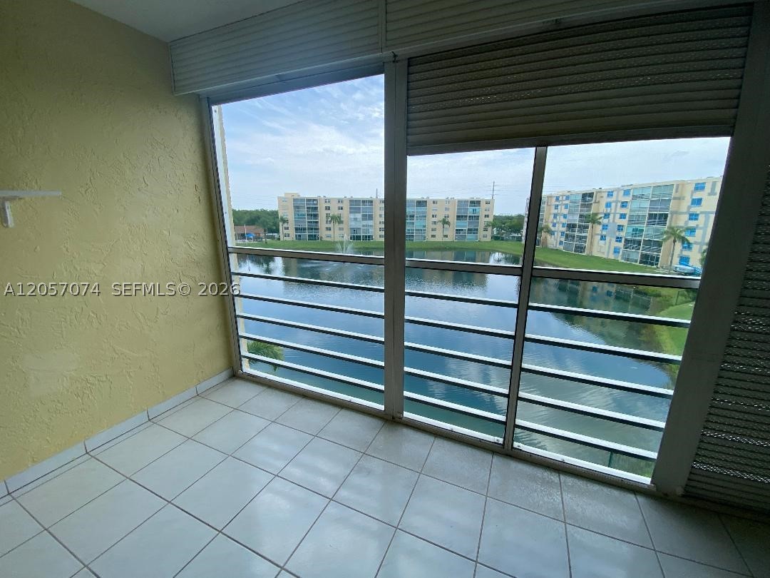401 SE 3rd St #405, Dania Beach FL 33004