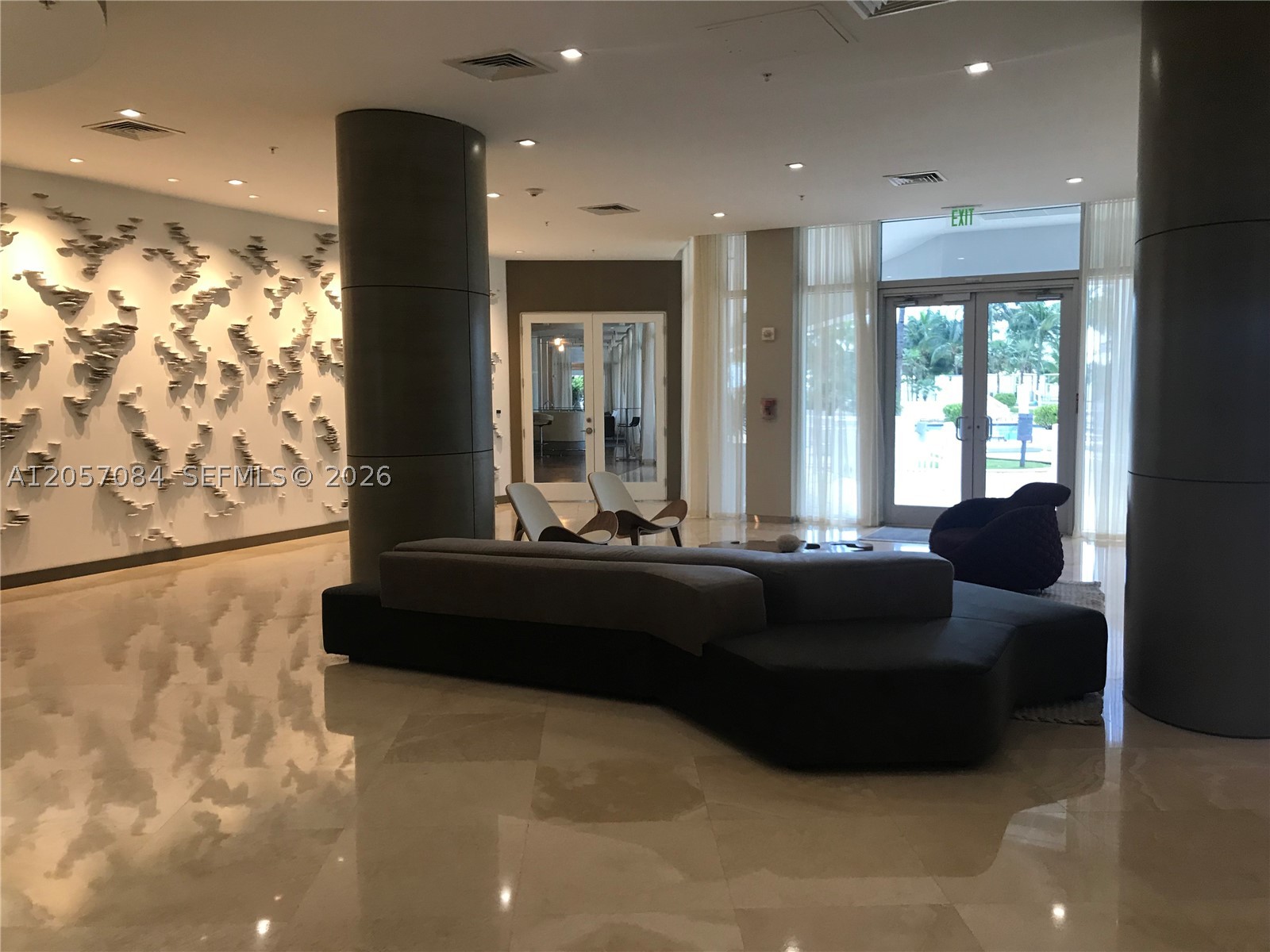 10275 Collins Ave #215, Bal Harbour FL 33154