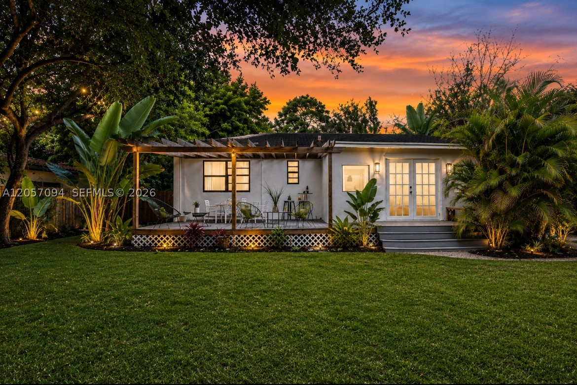 585 NE 121st St, North Miami FL 33161