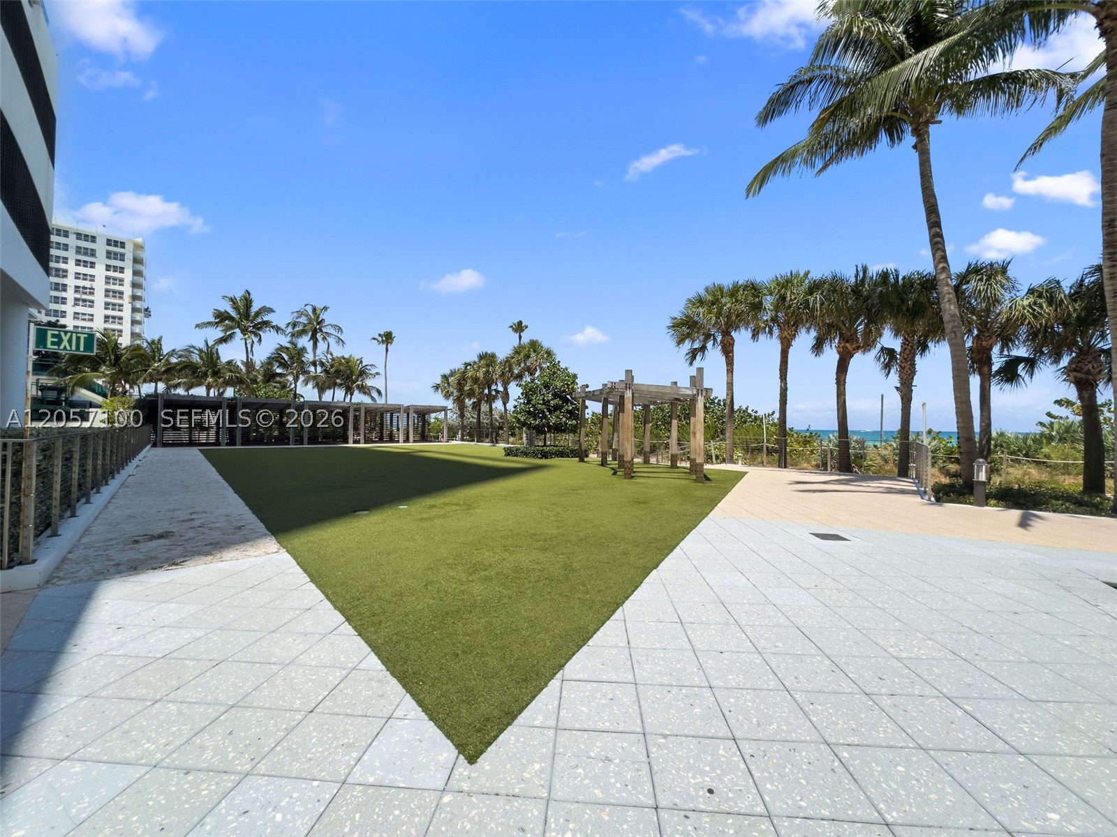 6799 Collins Ave #1103, Miami Beach FL 33141
