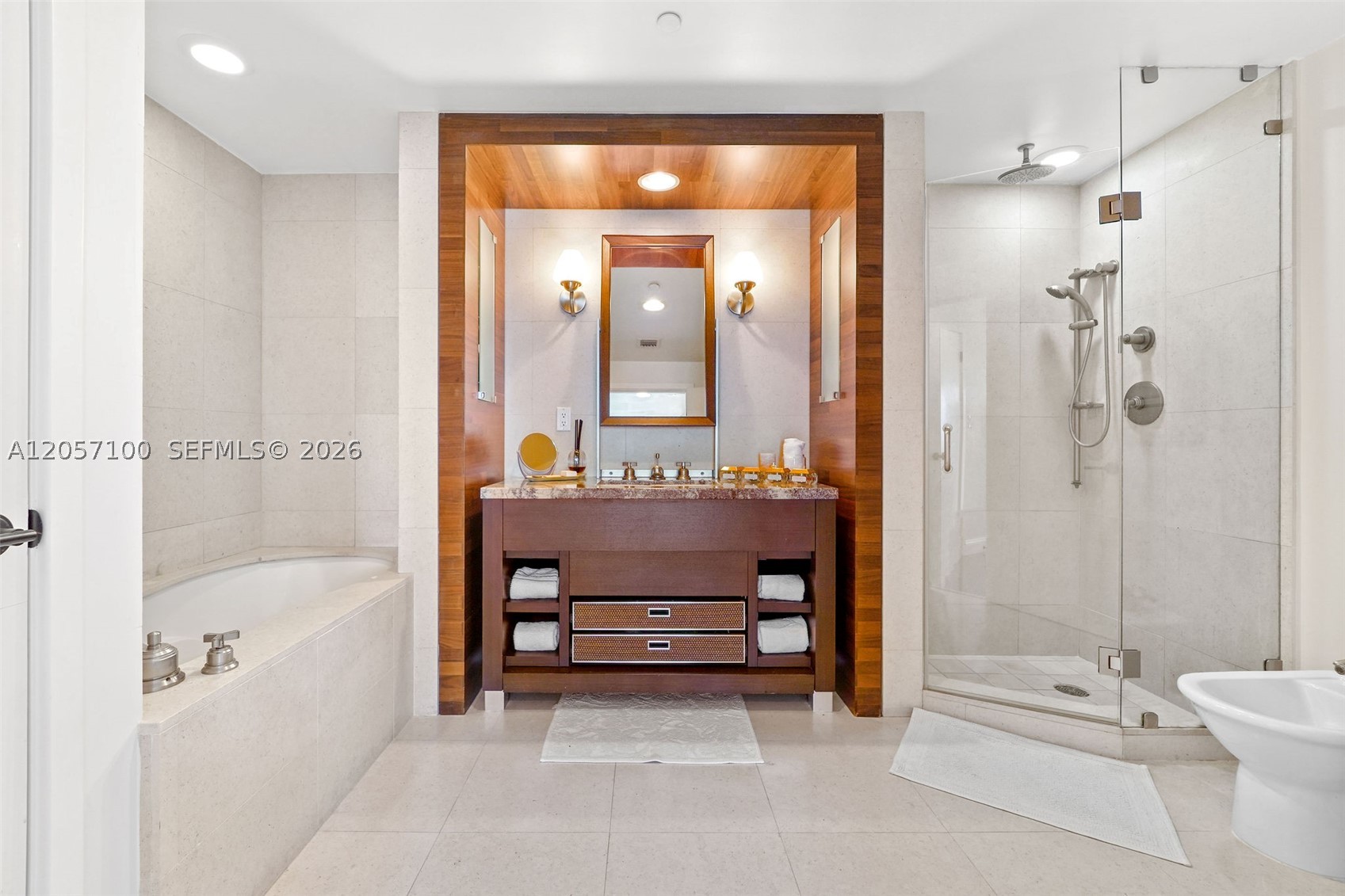 6799 Collins Ave #1103, Miami Beach FL 33141
