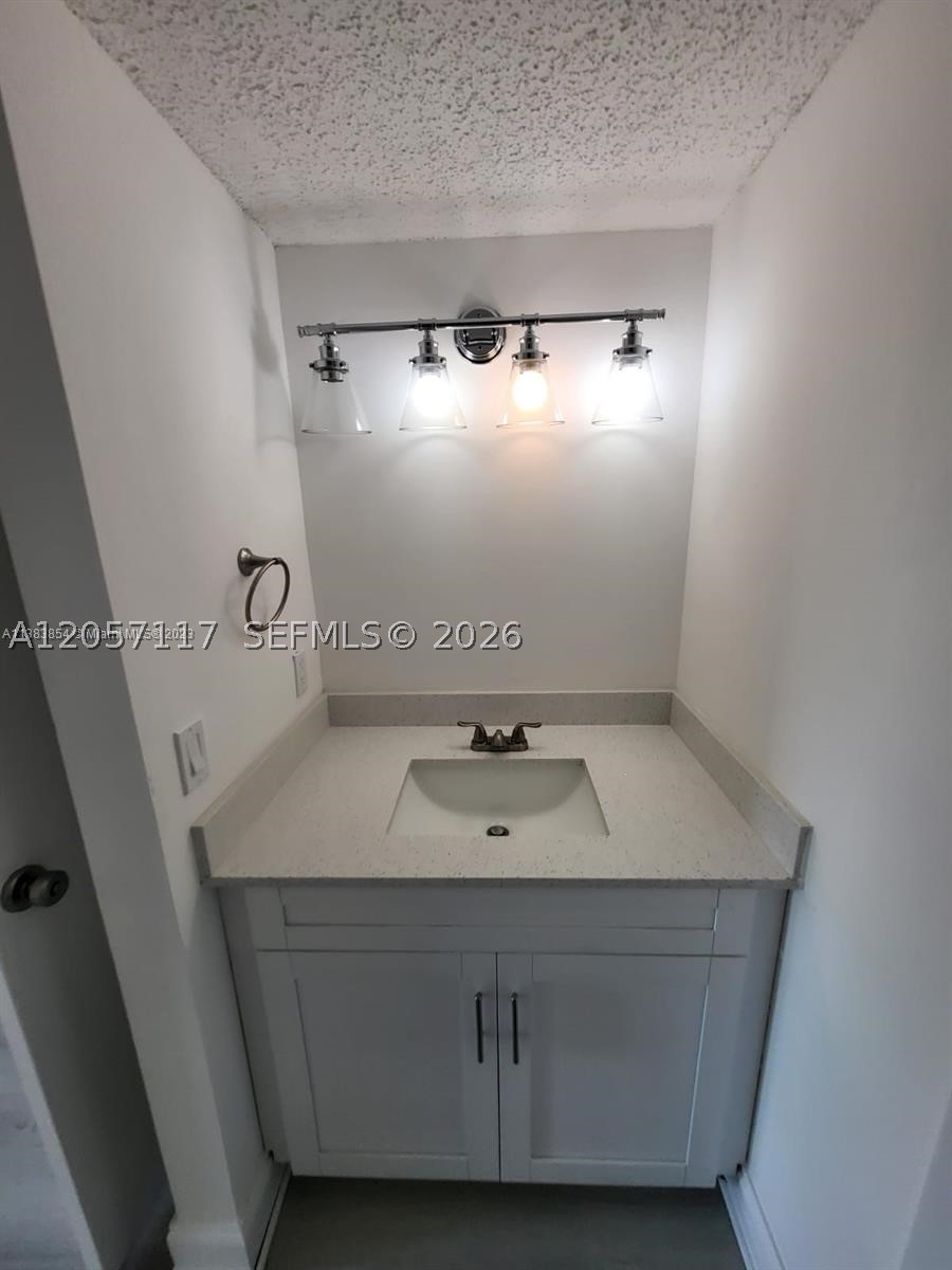 8670 SW 212th St #306, Cutler Bay FL 33189