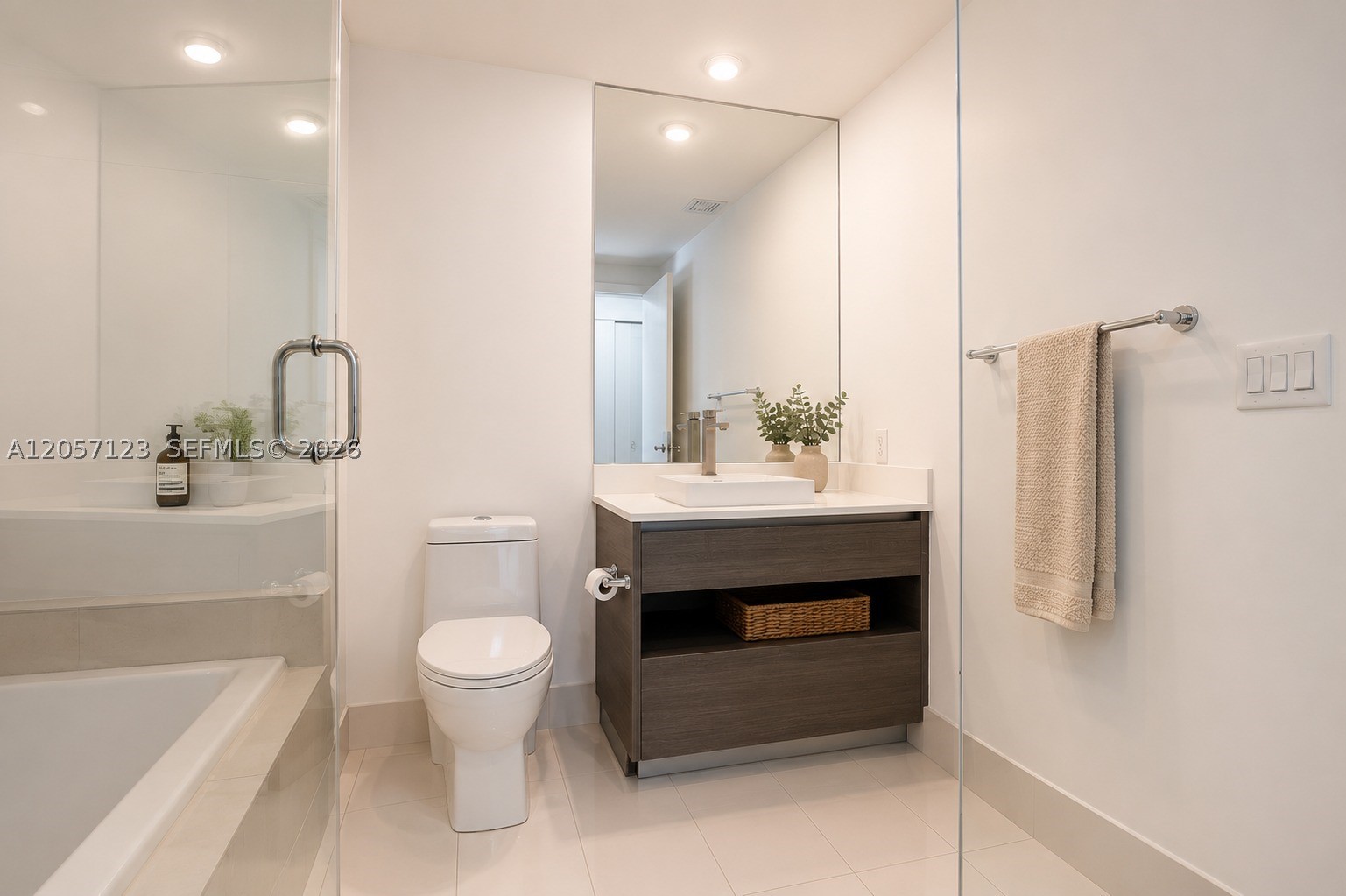 1100 S Miami Ave #2908, Miami FL 33130
