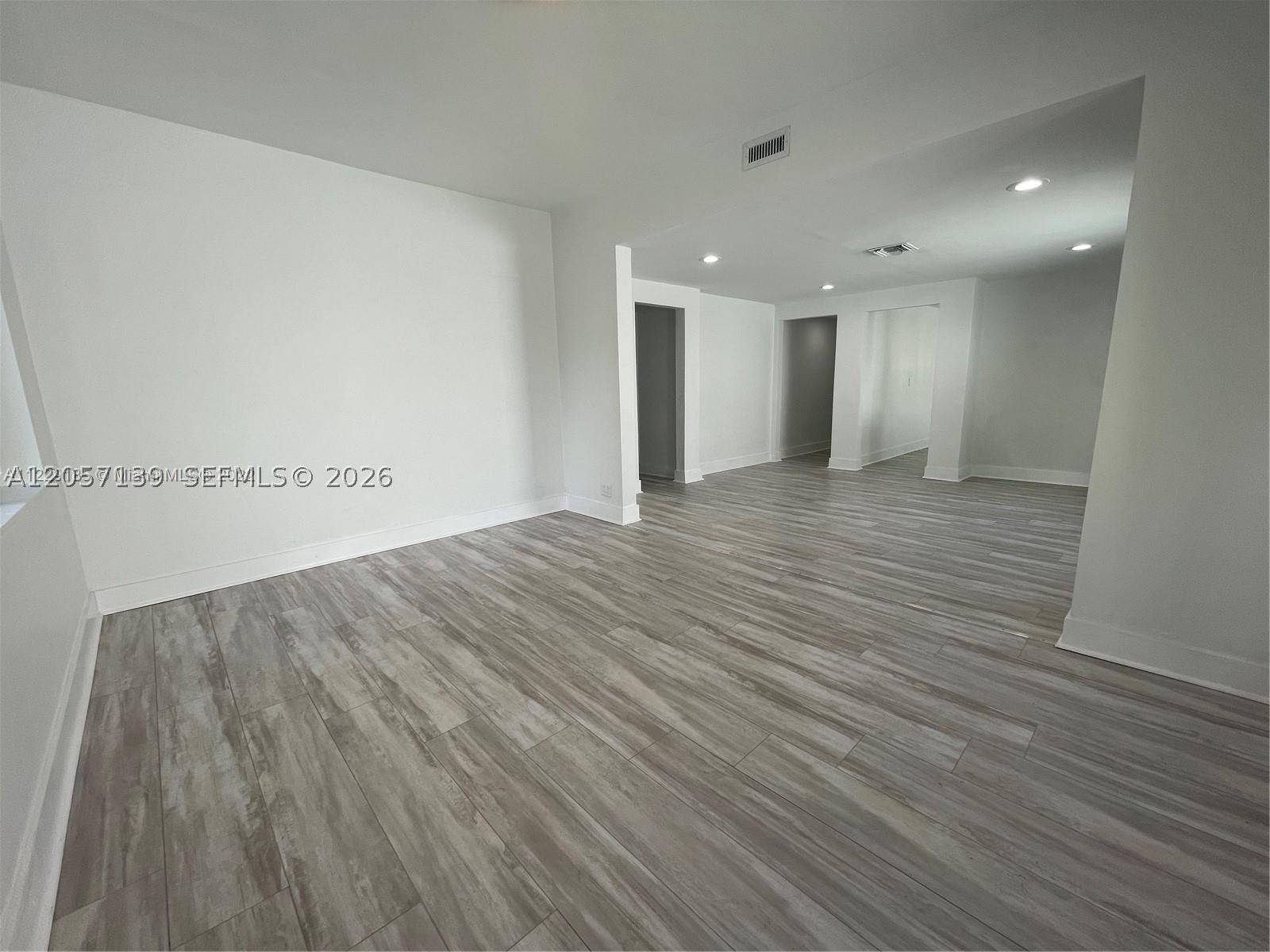 1520 SW 10th St, Miami FL 33135