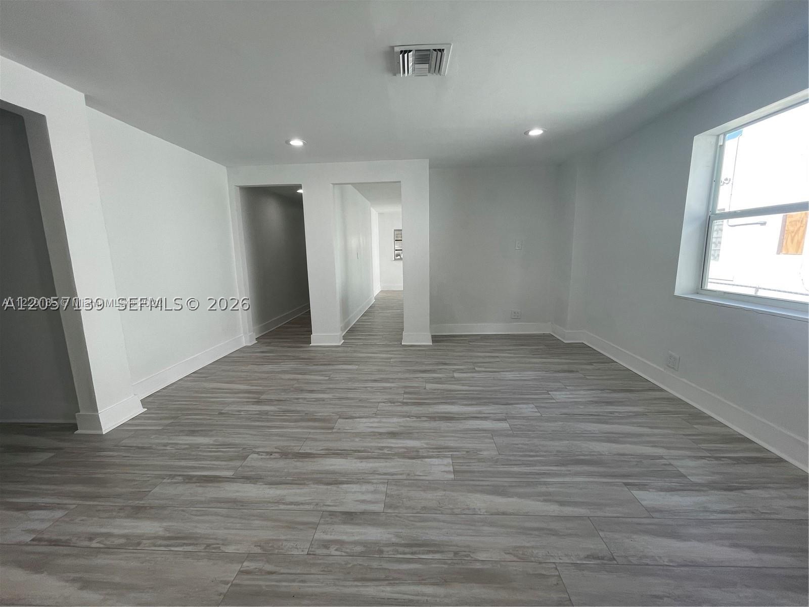 1520 SW 10th St, Miami FL 33135