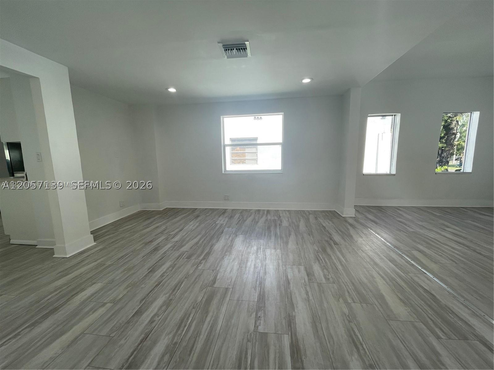 1520 SW 10th St, Miami FL 33135