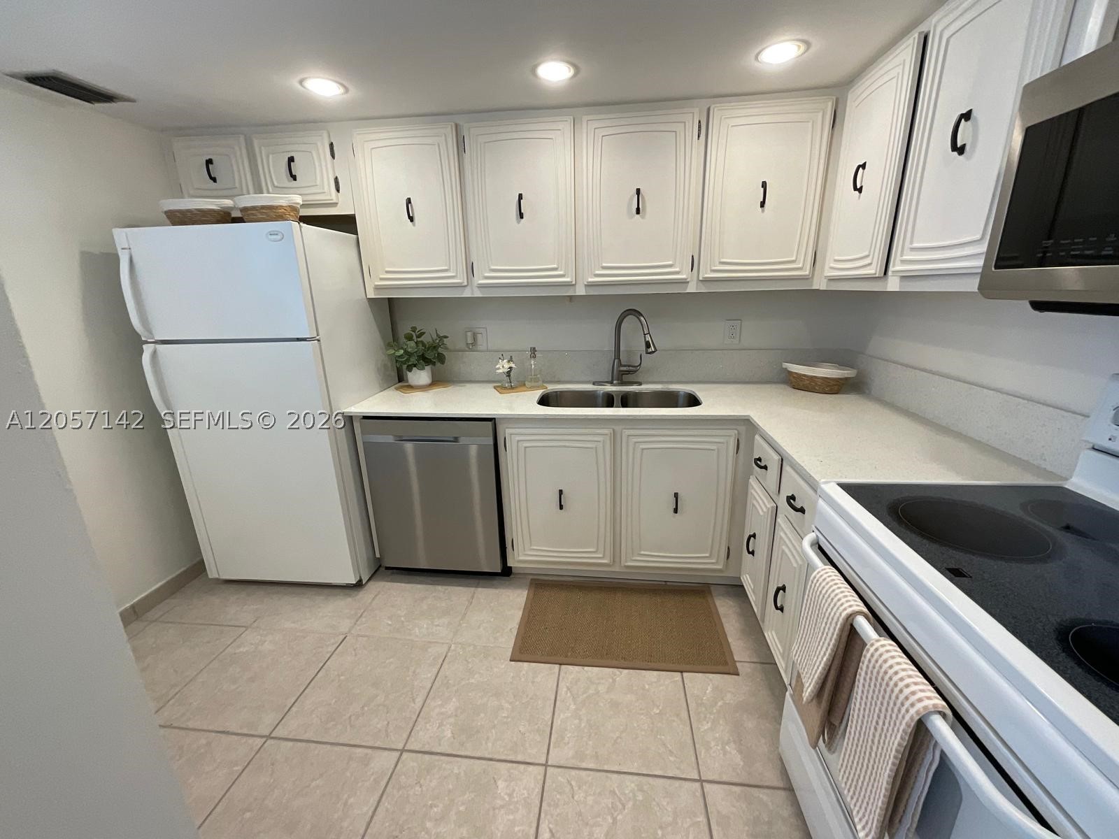 200 SE 15th Rd #7H, Miami FL 33129