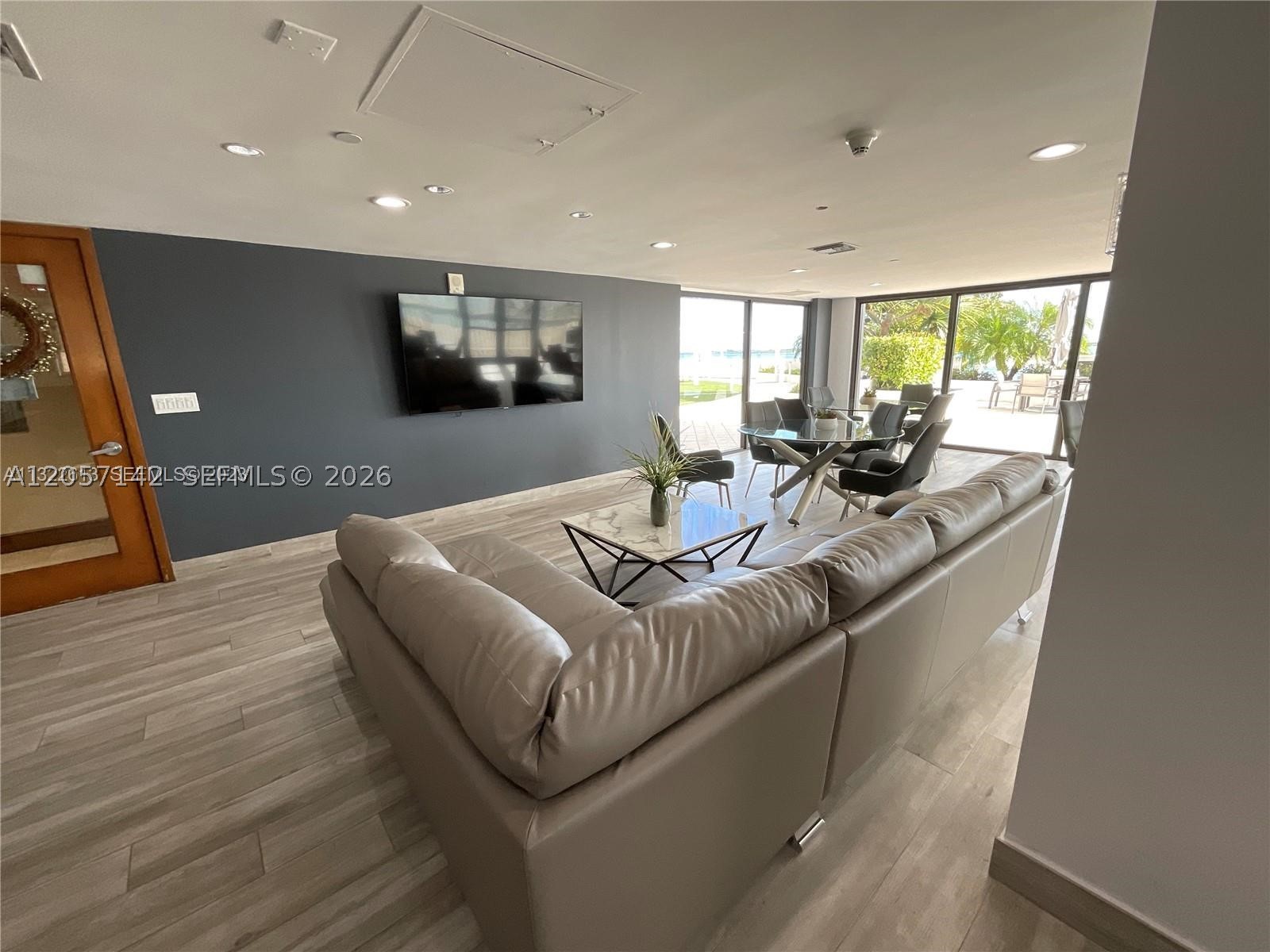 200 SE 15th Rd #7H, Miami FL 33129