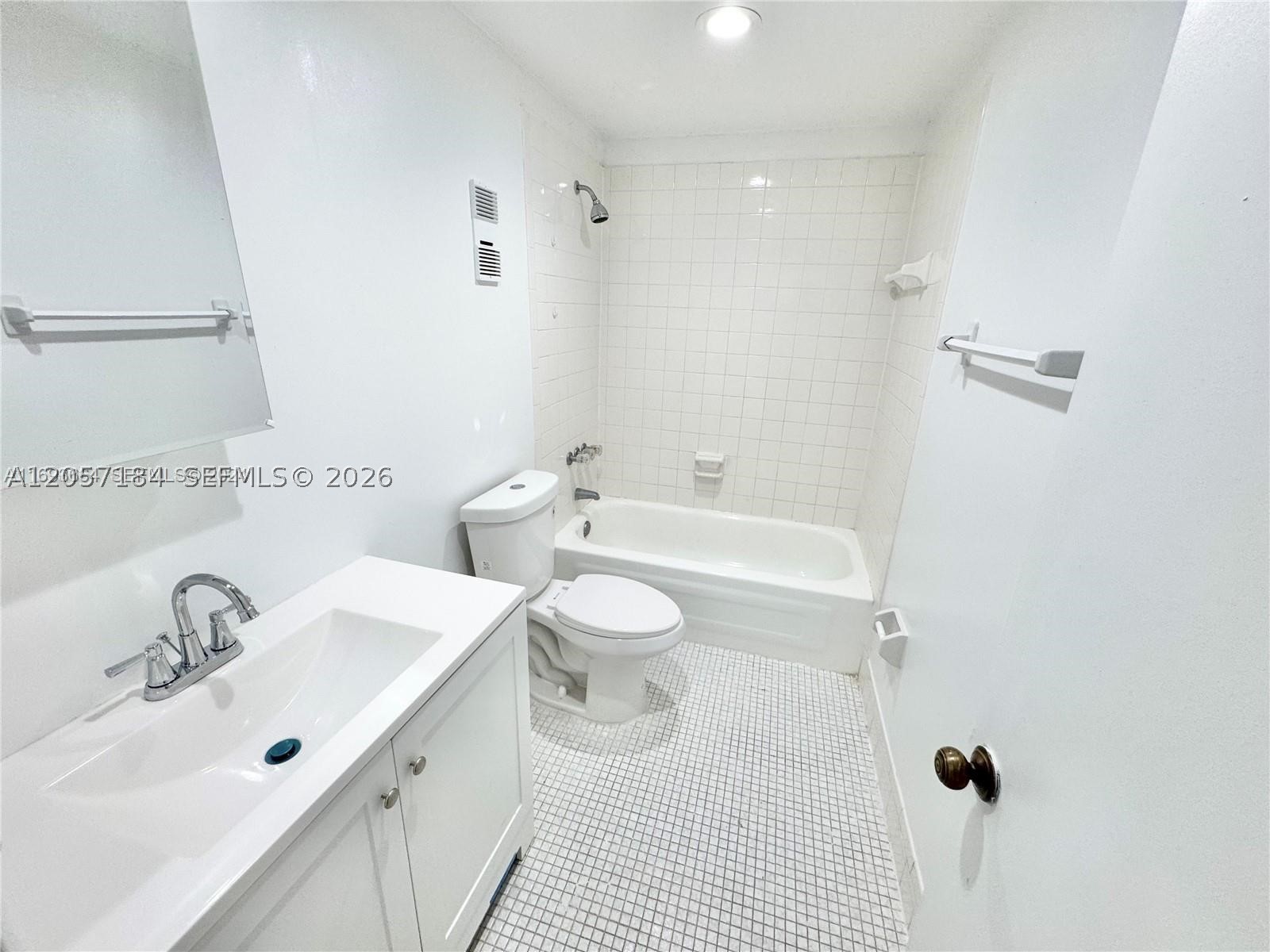 10090 NW 80th Ct #1542, Hialeah Gardens FL 33016