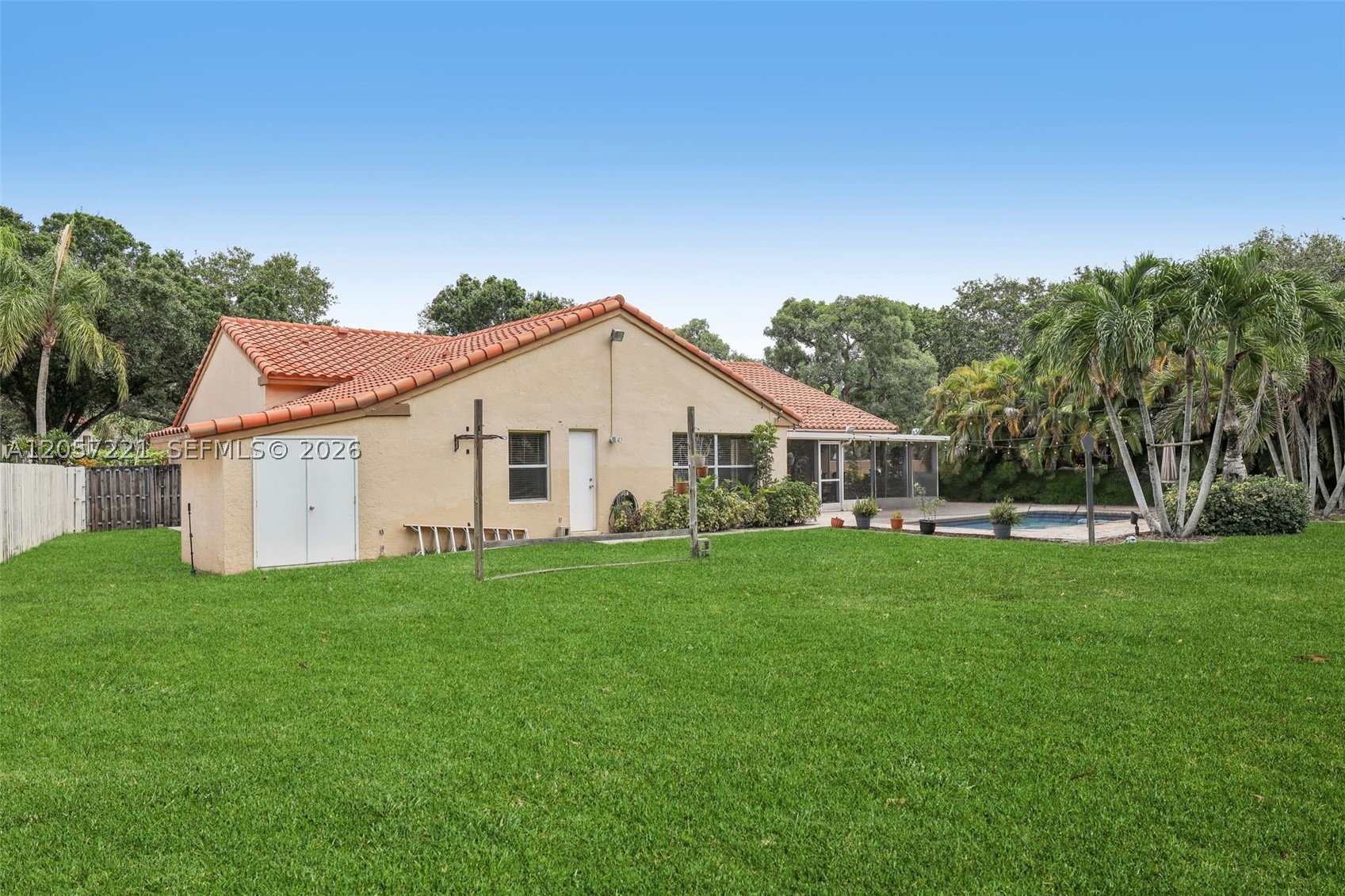 13100 NW 11th Dr, Sunrise FL 33323