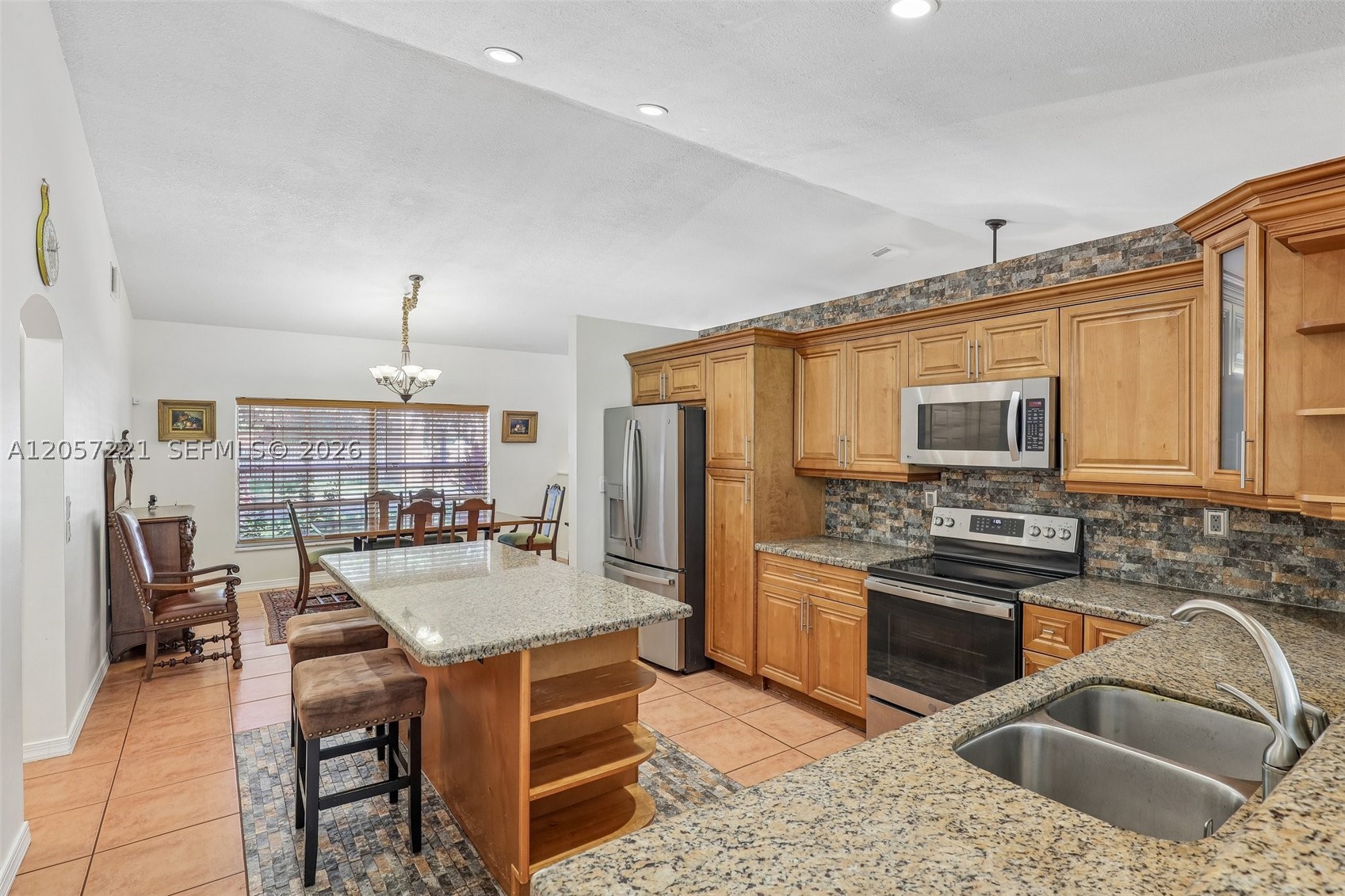 13100 NW 11th Dr, Sunrise FL 33323