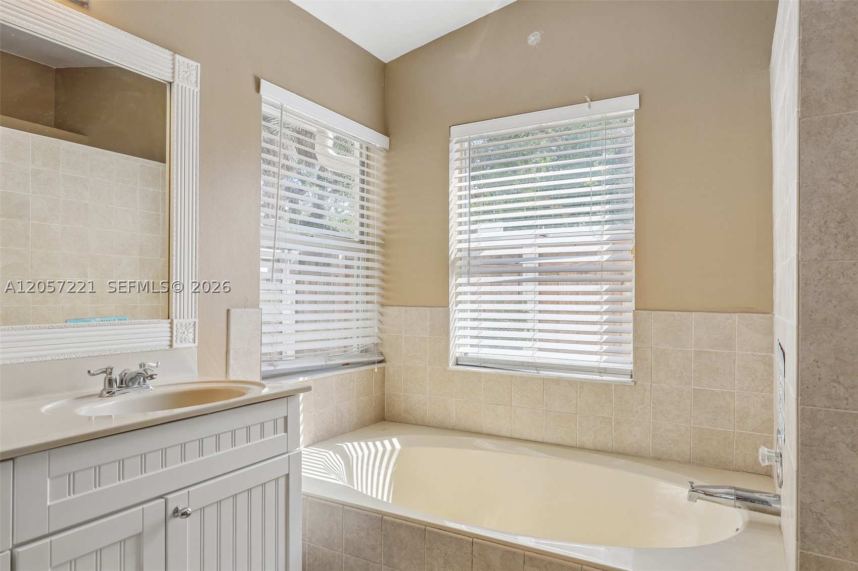 13100 NW 11th Dr, Sunrise FL 33323