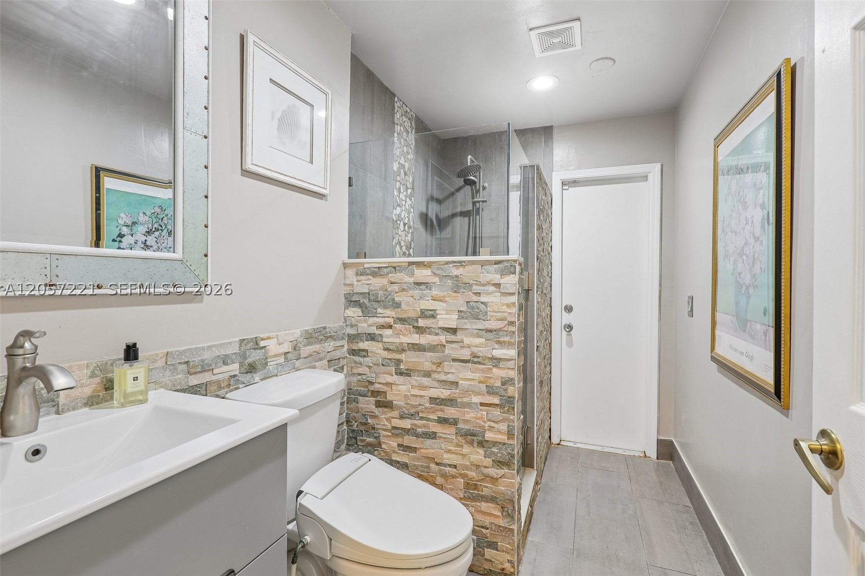 13100 NW 11th Dr, Sunrise FL 33323