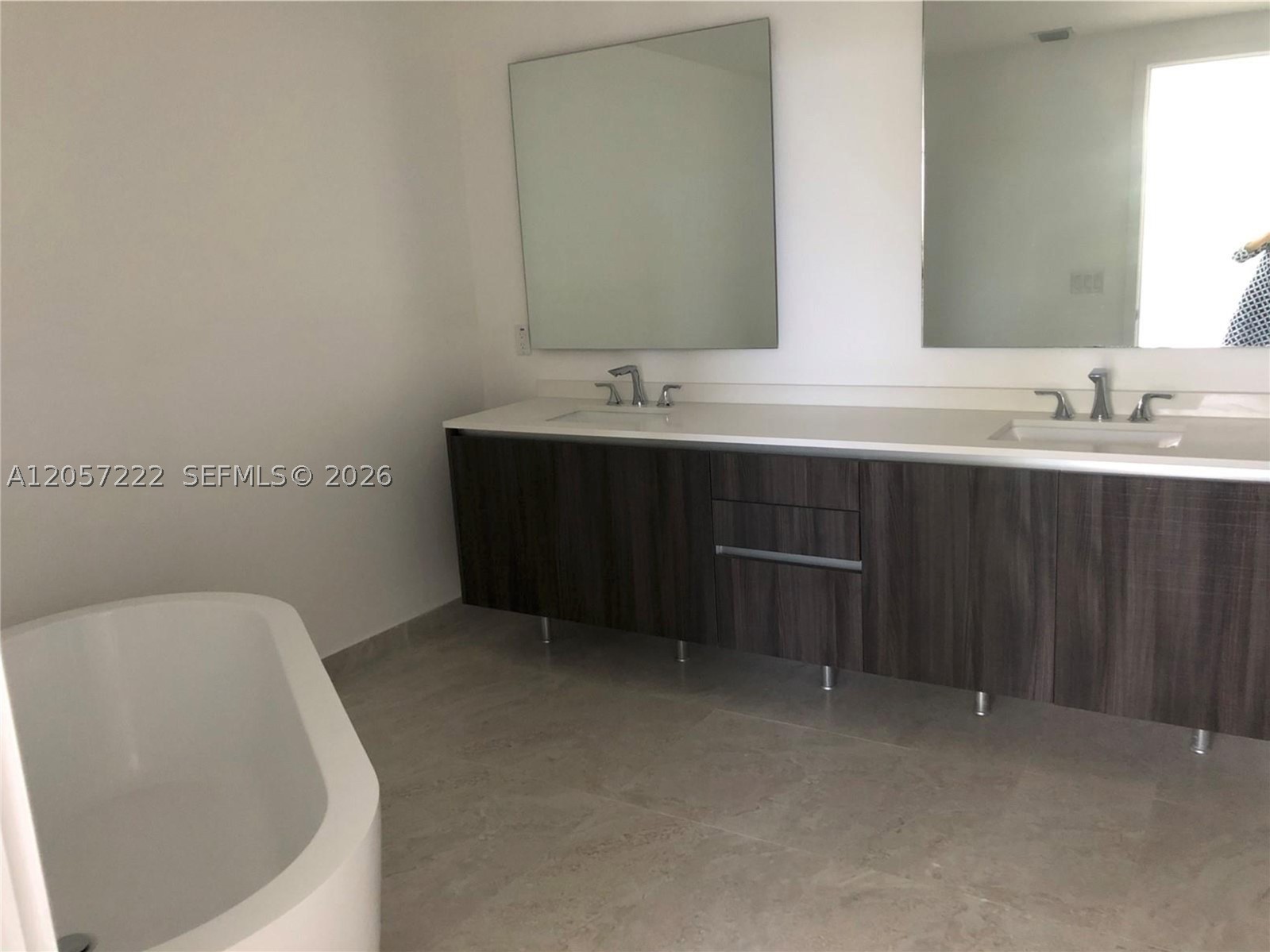 488 NE 18th St #215, Miami FL 33132