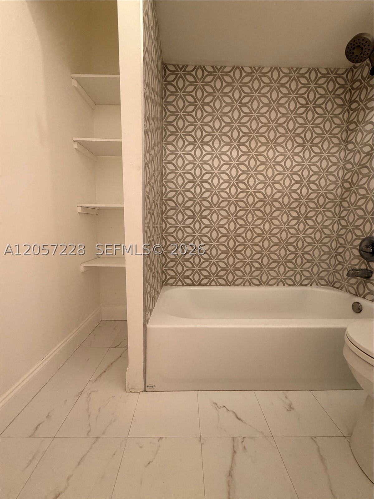 8187 NW 99 St #2265, Hialeah Gardens FL 33016