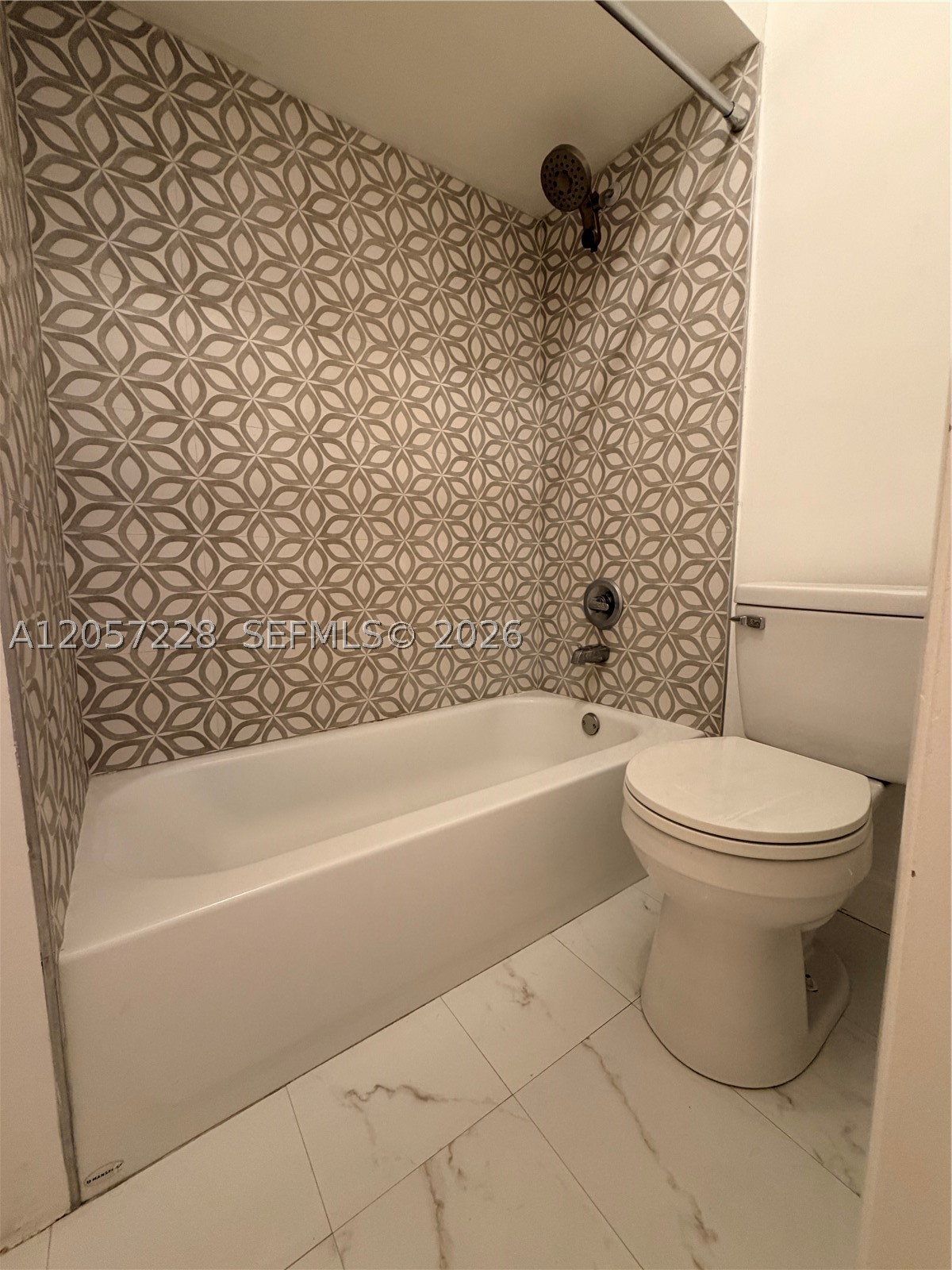 8187 NW 99 St #2265, Hialeah Gardens FL 33016