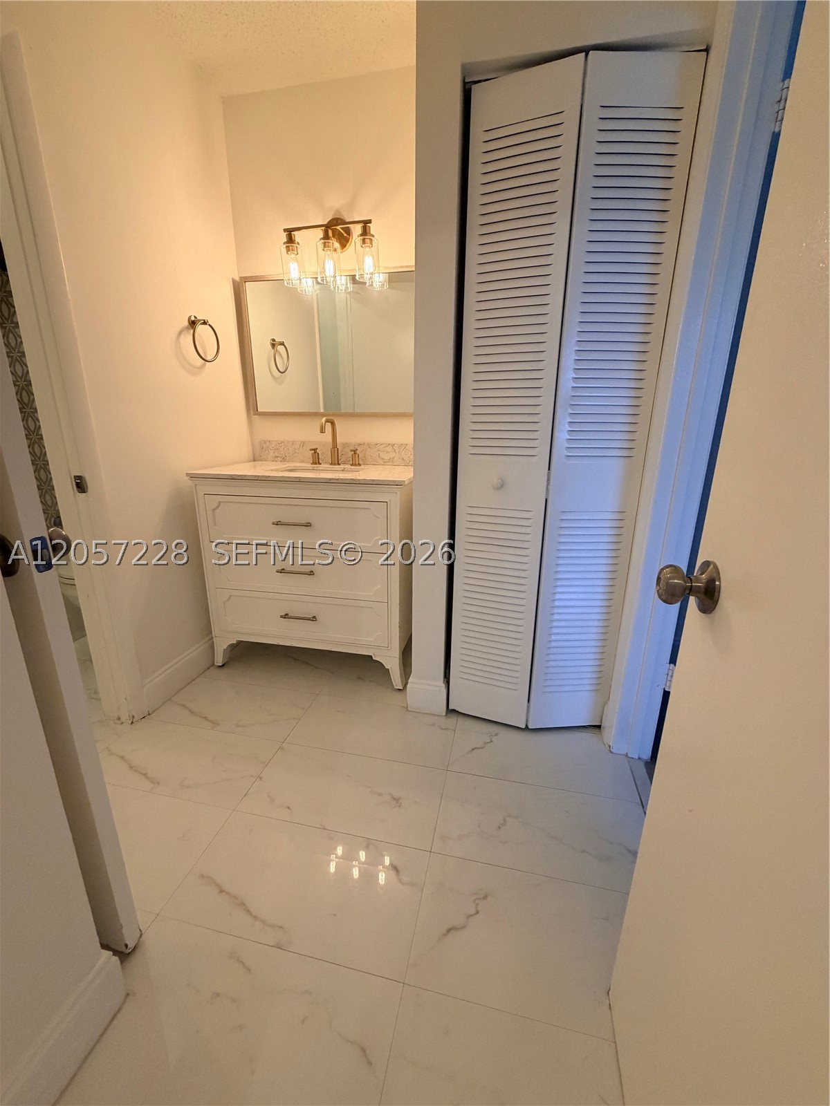 8187 NW 99 St #2265, Hialeah Gardens FL 33016