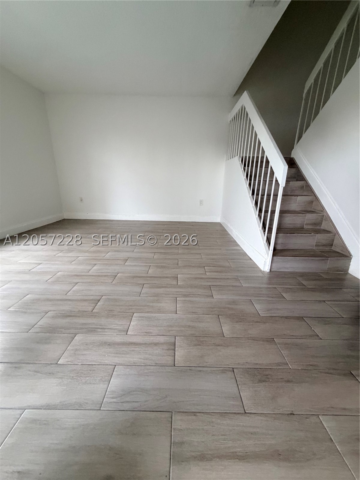 8187 NW 99 St #2265, Hialeah Gardens FL 33016